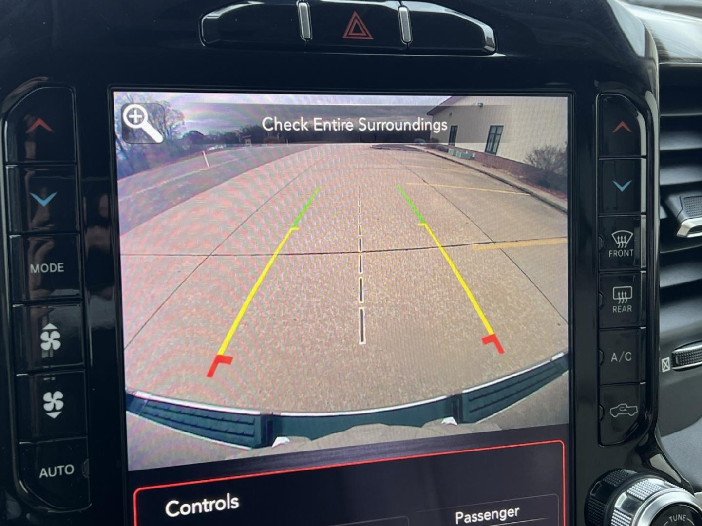 2019 BLUE /Tan Leather RAM 1500 Laramie Crew Cab SWB 4WD (1C6SRFJTXKN) with an 5.7L V8 engine, Automatic transmission, located at 2990 Old Orchard Rd., Jackson, MO, 63755, 37.354214, -89.612106 - 2019 Ram 1500 Laramie 1-Owner 126xxx miles 4x4 5.7L V8 Automatic Leather Navigation Power/Heated/Cooled Seats Heated Rear Seats Heated Steering Wheel Backup Camera Bluetooth Remote Start Cruise Power Windows/Locks/Mirrors We have financing available and we accept trades! Fill out a c - Photo#5