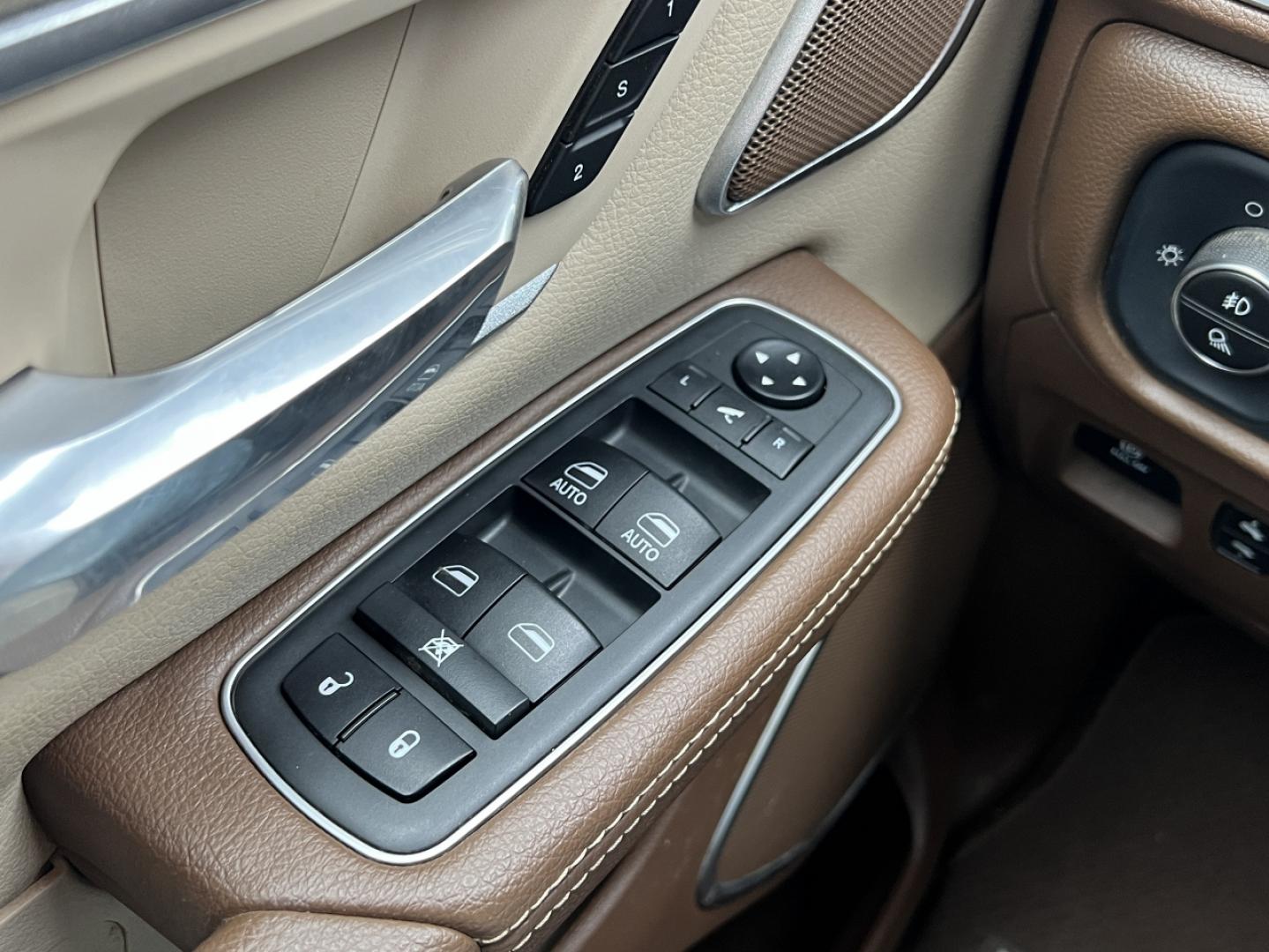 2019 BLUE /Tan Leather RAM 1500 Laramie Crew Cab SWB 4WD (1C6SRFJTXKN) with an 5.7L V8 engine, Automatic transmission, located at 2990 Old Orchard Rd., Jackson, MO, 63755, 37.354214, -89.612106 - 2019 Ram 1500 Laramie 1-Owner 126xxx miles 4x4 5.7L V8 Automatic Leather Navigation Power/Heated/Cooled Seats Heated Rear Seats Heated Steering Wheel Backup Camera Bluetooth Remote Start Cruise Power Windows/Locks/Mirrors We have financing available and we accept trades! Fill out a c - Photo#30