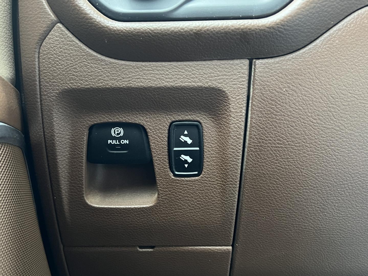 2019 BLUE /Tan Leather RAM 1500 Laramie Crew Cab SWB 4WD (1C6SRFJTXKN) with an 5.7L V8 engine, Automatic transmission, located at 2990 Old Orchard Rd., Jackson, MO, 63755, 37.354214, -89.612106 - 2019 Ram 1500 Laramie 1-Owner 126xxx miles 4x4 5.7L V8 Automatic Leather Navigation Power/Heated/Cooled Seats Heated Rear Seats Heated Steering Wheel Backup Camera Bluetooth Remote Start Cruise Power Windows/Locks/Mirrors We have financing available and we accept trades! Fill out a c - Photo#32