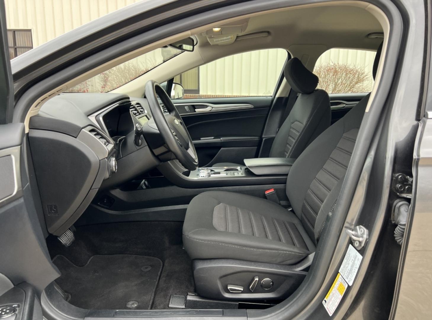 2020 GRAY /Black Cloth Ford Fusion SE (3FA6P0HD7LR) with an 1.5L 4 Cyl. engine, Automatic transmission, located at 2990 Old Orchard Rd., Jackson, MO, 63755, 37.354214, -89.612106 - 2020 Ford Fusion SE 1-Owner Only 40xxx miles Front Wheel Drive 1.5L 4 Cyl. Automatic Backup Camera Power Driver Seat Bluetooth Cruise Power Windows/Locks/Mirrors We have financing available and we accept trades! Fill out a credit application on our website or come by today! If you have a - Photo#12