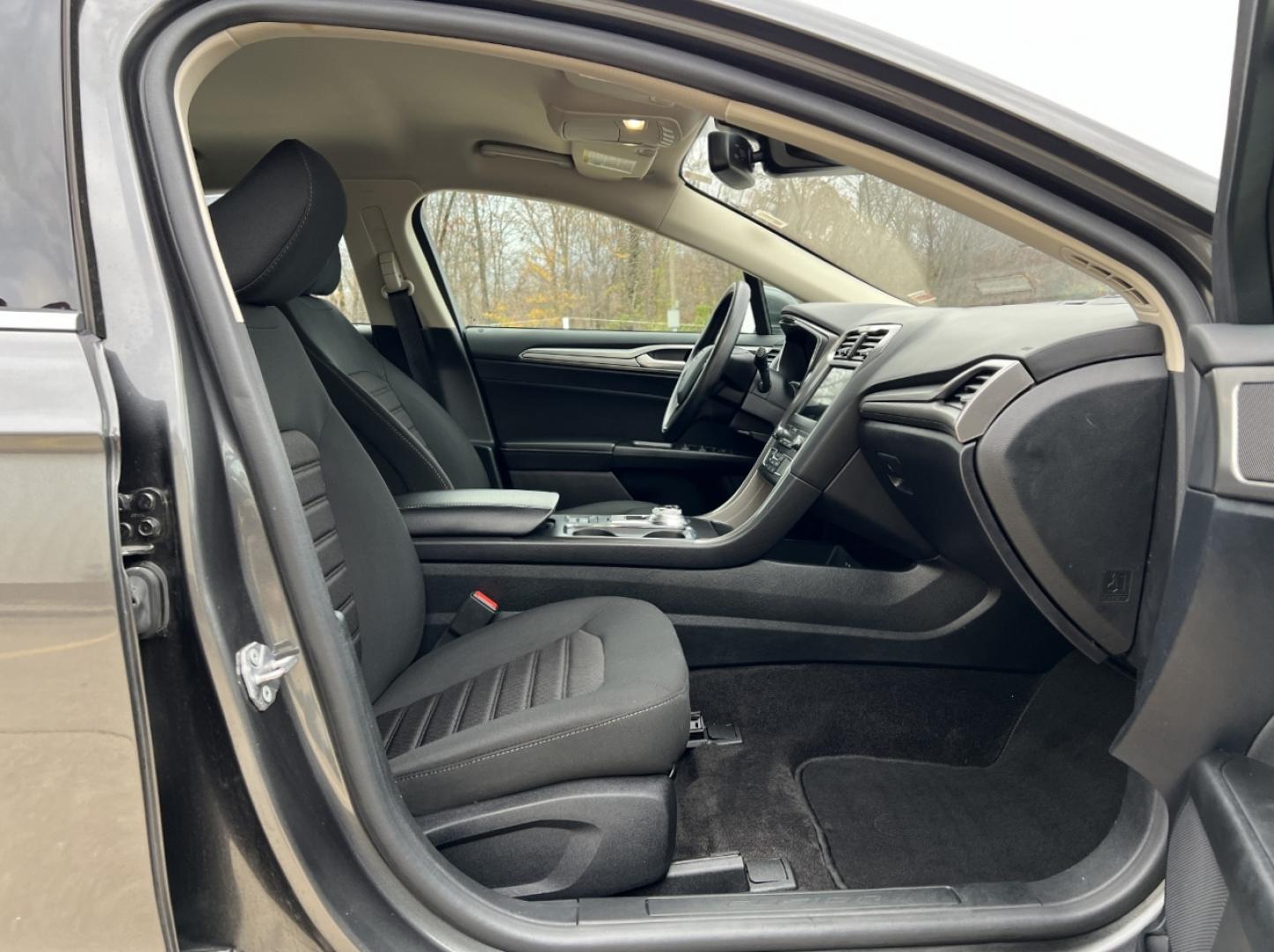 2020 GRAY /Black Cloth Ford Fusion SE (3FA6P0HD7LR) with an 1.5L 4 Cyl. engine, Automatic transmission, located at 2990 Old Orchard Rd., Jackson, MO, 63755, 37.354214, -89.612106 - 2020 Ford Fusion SE 1-Owner Only 40xxx miles Front Wheel Drive 1.5L 4 Cyl. Automatic Backup Camera Power Driver Seat Bluetooth Cruise Power Windows/Locks/Mirrors We have financing available and we accept trades! Fill out a credit application on our website or come by today! If you have a - Photo#14