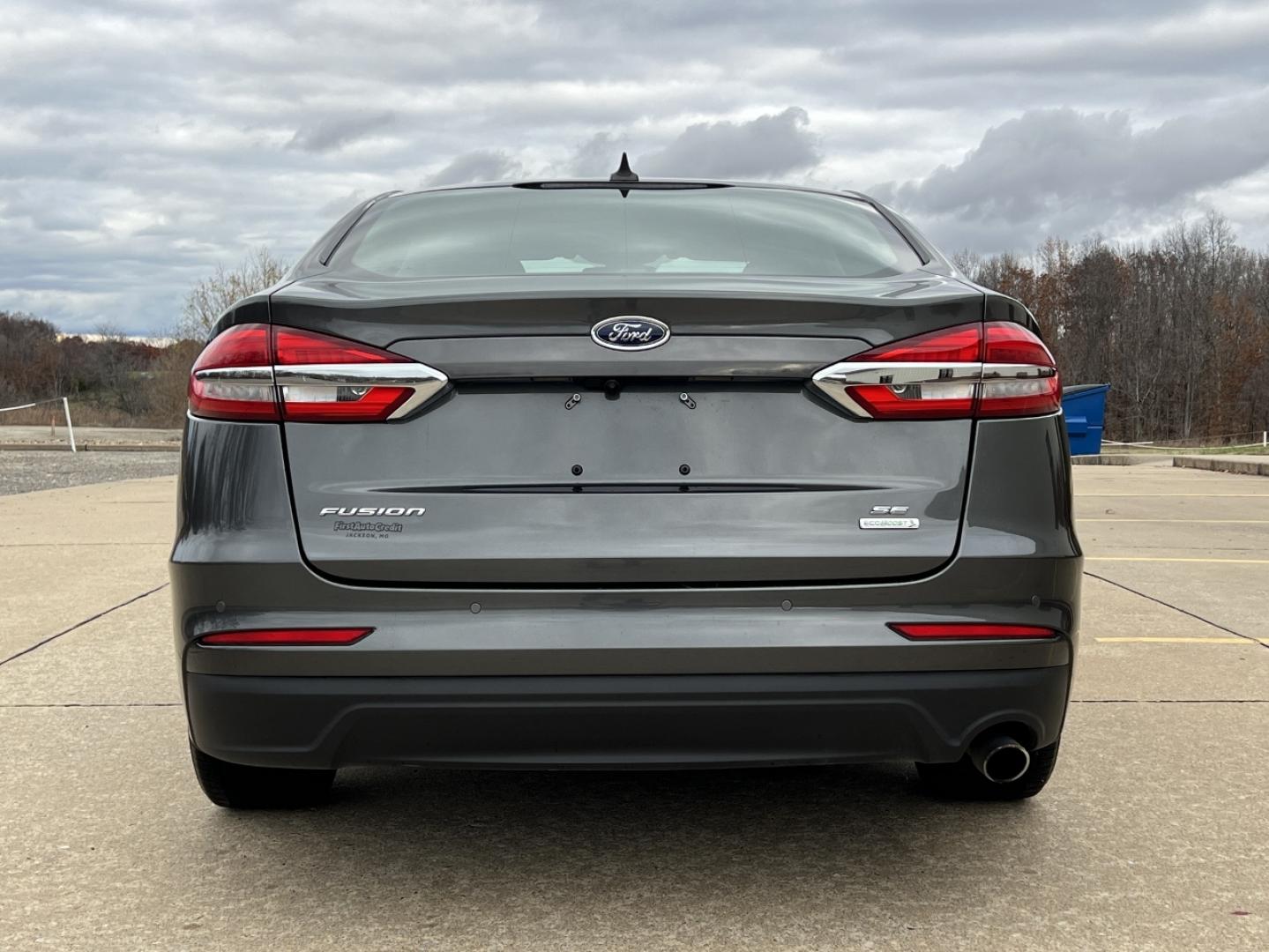 2020 GRAY /Black Cloth Ford Fusion SE (3FA6P0HD7LR) with an 1.5L 4 Cyl. engine, Automatic transmission, located at 2990 Old Orchard Rd., Jackson, MO, 63755, 37.354214, -89.612106 - 2020 Ford Fusion SE 1-Owner Only 40xxx miles Front Wheel Drive 1.5L 4 Cyl. Automatic Backup Camera Power Driver Seat Bluetooth Cruise Power Windows/Locks/Mirrors We have financing available and we accept trades! Fill out a credit application on our website or come by today! If you have a - Photo#9