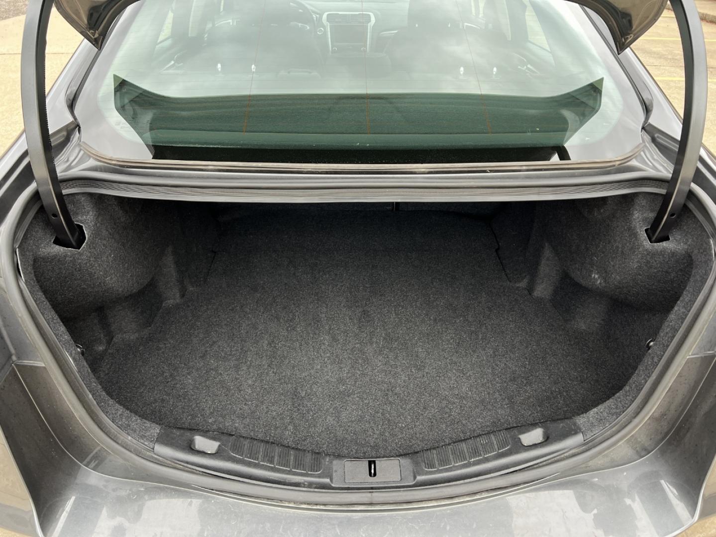 2020 GRAY /Black Cloth Ford Fusion SE (3FA6P0HD7LR) with an 1.5L 4 Cyl. engine, Automatic transmission, located at 2990 Old Orchard Rd., Jackson, MO, 63755, 37.354214, -89.612106 - 2020 Ford Fusion SE 1-Owner Only 40xxx miles Front Wheel Drive 1.5L 4 Cyl. Automatic Backup Camera Power Driver Seat Bluetooth Cruise Power Windows/Locks/Mirrors We have financing available and we accept trades! Fill out a credit application on our website or come by today! If you have a - Photo#18