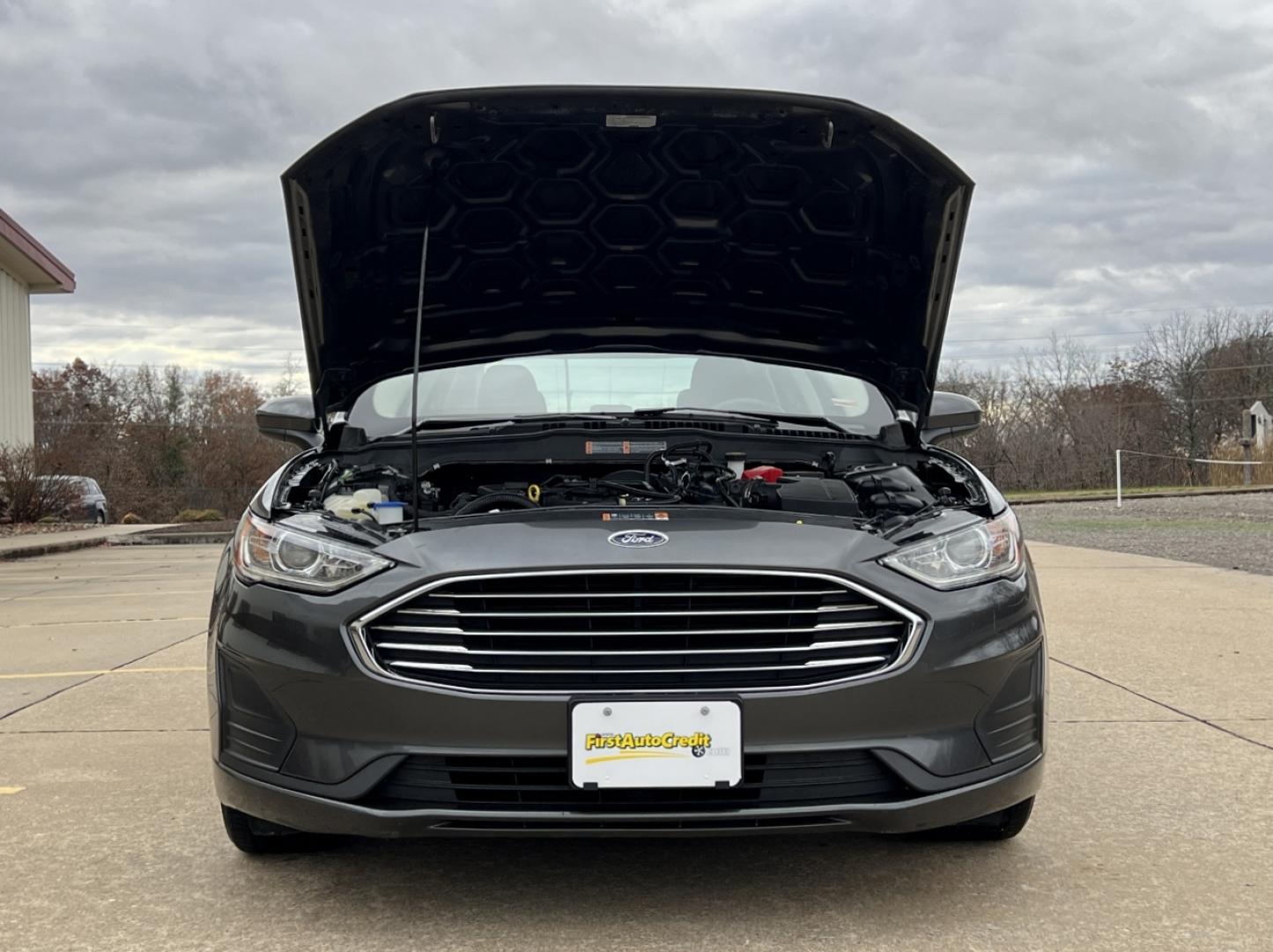 2020 GRAY /Black Cloth Ford Fusion SE (3FA6P0HD7LR) with an 1.5L 4 Cyl. engine, Automatic transmission, located at 2990 Old Orchard Rd., Jackson, MO, 63755, 37.354214, -89.612106 - 2020 Ford Fusion SE 1-Owner Only 40xxx miles Front Wheel Drive 1.5L 4 Cyl. Automatic Backup Camera Power Driver Seat Bluetooth Cruise Power Windows/Locks/Mirrors We have financing available and we accept trades! Fill out a credit application on our website or come by today! If you have a - Photo#31