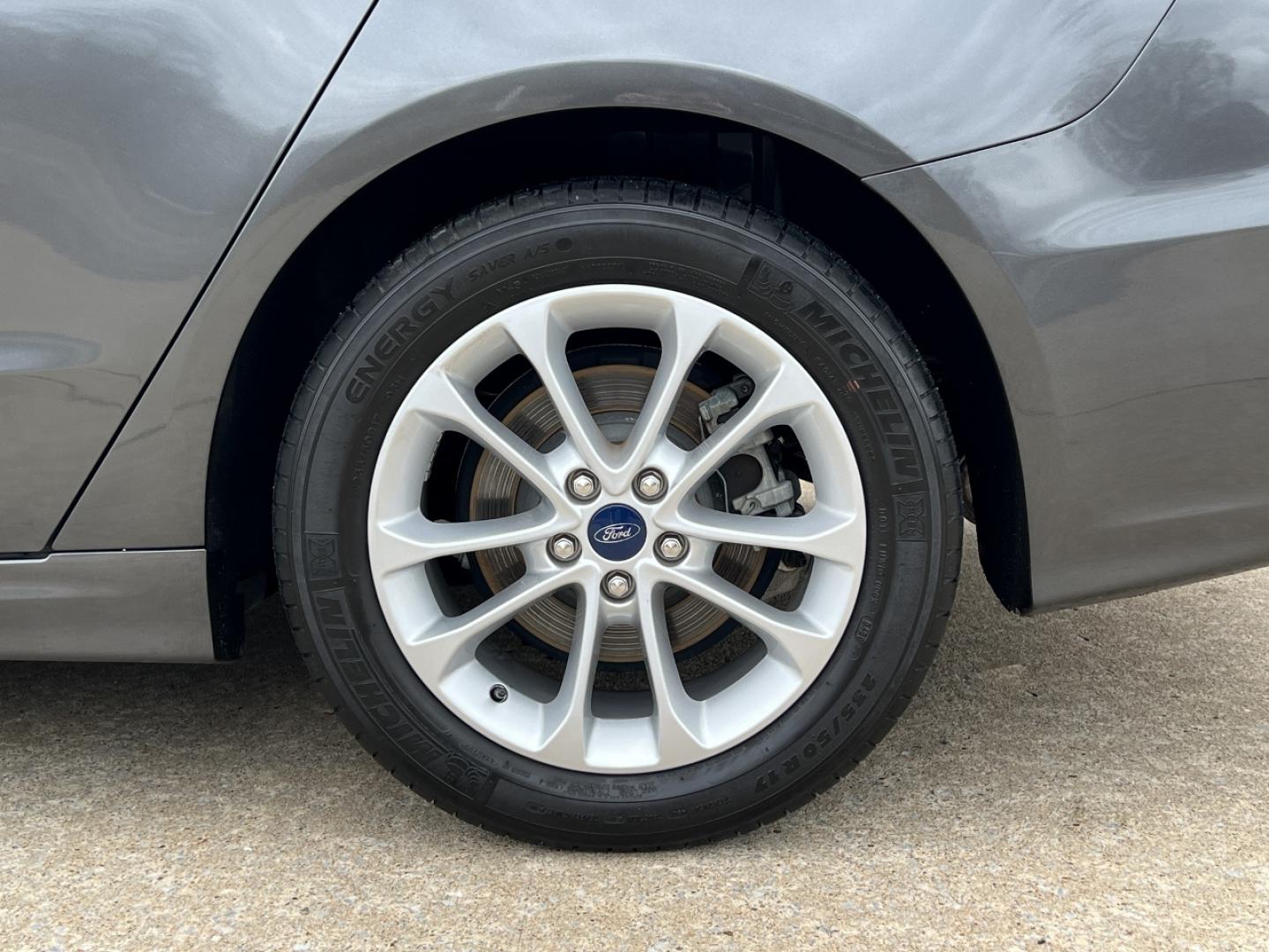 2020 GRAY /Black Cloth Ford Fusion SE (3FA6P0HD7LR) with an 1.5L 4 Cyl. engine, Automatic transmission, located at 2990 Old Orchard Rd., Jackson, MO, 63755, 37.354214, -89.612106 - 2020 Ford Fusion SE 1-Owner Only 40xxx miles Front Wheel Drive 1.5L 4 Cyl. Automatic Backup Camera Power Driver Seat Bluetooth Cruise Power Windows/Locks/Mirrors We have financing available and we accept trades! Fill out a credit application on our website or come by today! If you have a - Photo#35