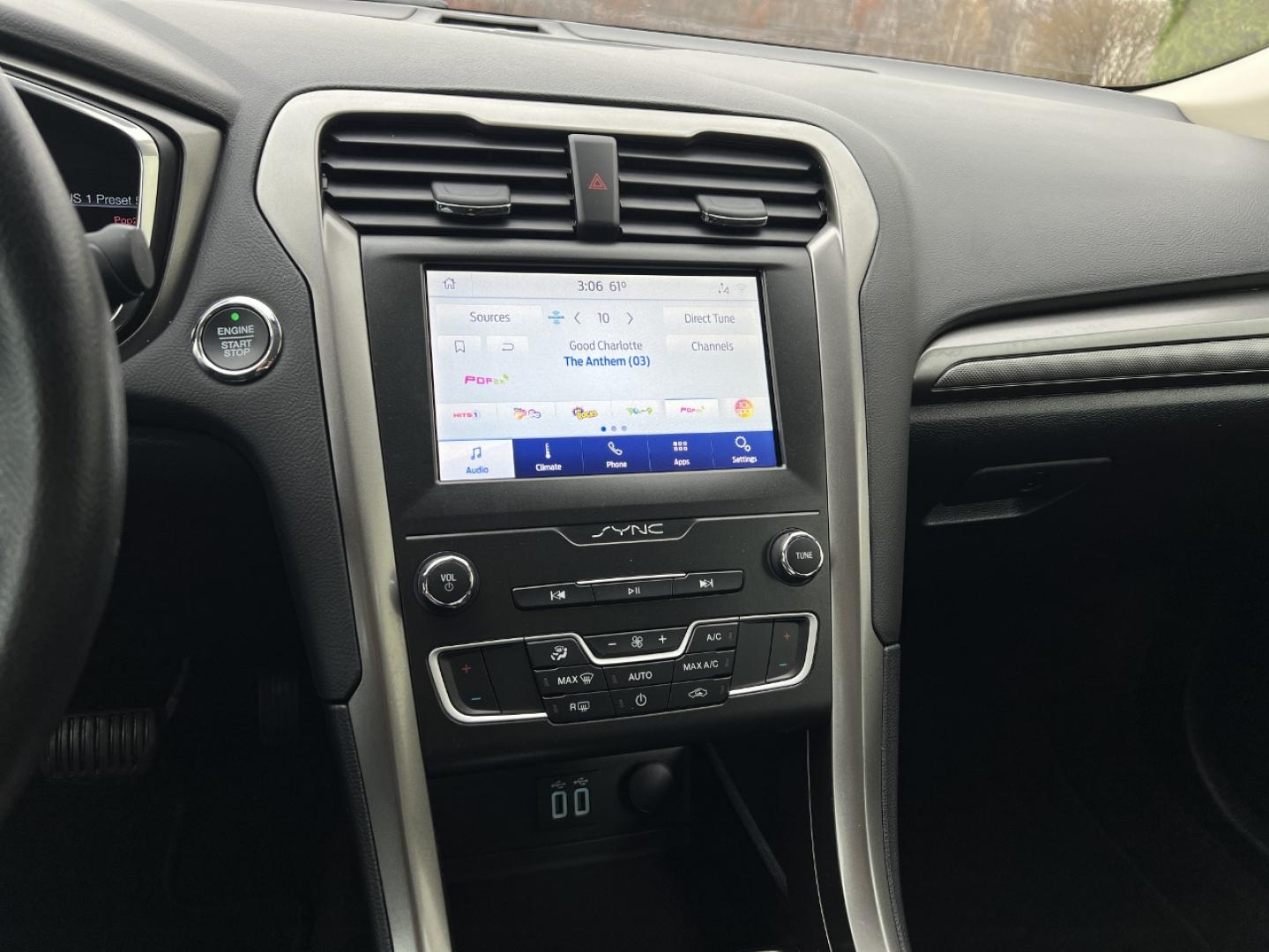 2020 GRAY /Black Cloth Ford Fusion SE (3FA6P0HD7LR) with an 1.5L 4 Cyl. engine, Automatic transmission, located at 2990 Old Orchard Rd., Jackson, MO, 63755, 37.354214, -89.612106 - 2020 Ford Fusion SE 1-Owner Only 40xxx miles Front Wheel Drive 1.5L 4 Cyl. Automatic Backup Camera Power Driver Seat Bluetooth Cruise Power Windows/Locks/Mirrors We have financing available and we accept trades! Fill out a credit application on our website or come by today! If you have a - Photo#23