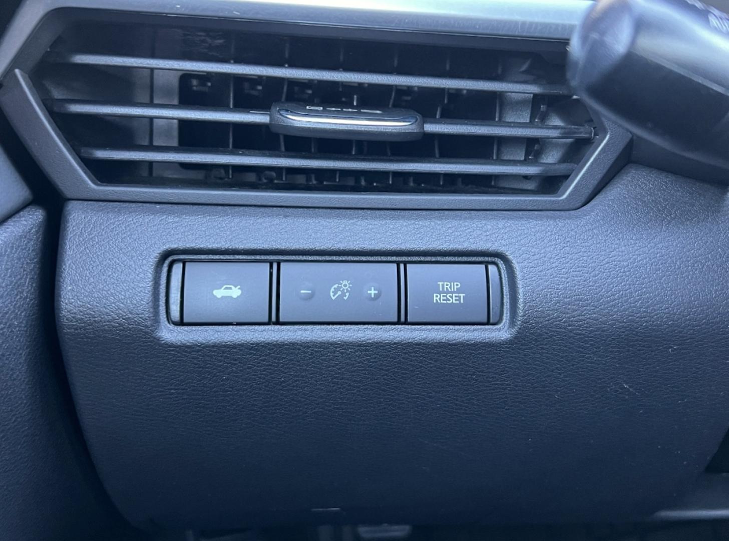 2022 BLACK /Black Leather Nissan Altima 2.5 SR (1N4BL4CVXNN) with an 2.5L 4 Cyl. engine, CVT transmission, located at 2990 Old Orchard Rd., Jackson, MO, 63755, 37.354214, -89.612106 - 2022 Nissan Altima SR 82xxx miles Front Wheel Drive 2.5L 4 Cyl. Automatic Leather Backup Camera Power Driver Seat Bluetooth Remote Start Cruise Power Windows/Locks/Mirrors We have financing available and we accept trades! Fill out a credit application on our website or come by today! If - Photo#28