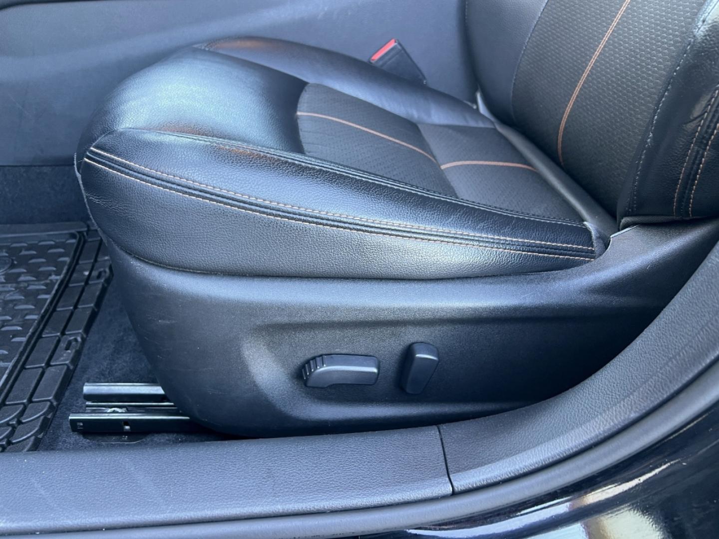 2022 BLACK /Black Leather Nissan Altima 2.5 SR (1N4BL4CVXNN) with an 2.5L 4 Cyl. engine, CVT transmission, located at 2990 Old Orchard Rd., Jackson, MO, 63755, 37.354214, -89.612106 - 2022 Nissan Altima SR 82xxx miles Front Wheel Drive 2.5L 4 Cyl. Automatic Leather Backup Camera Power Driver Seat Bluetooth Remote Start Cruise Power Windows/Locks/Mirrors We have financing available and we accept trades! Fill out a credit application on our website or come by today! If - Photo#3