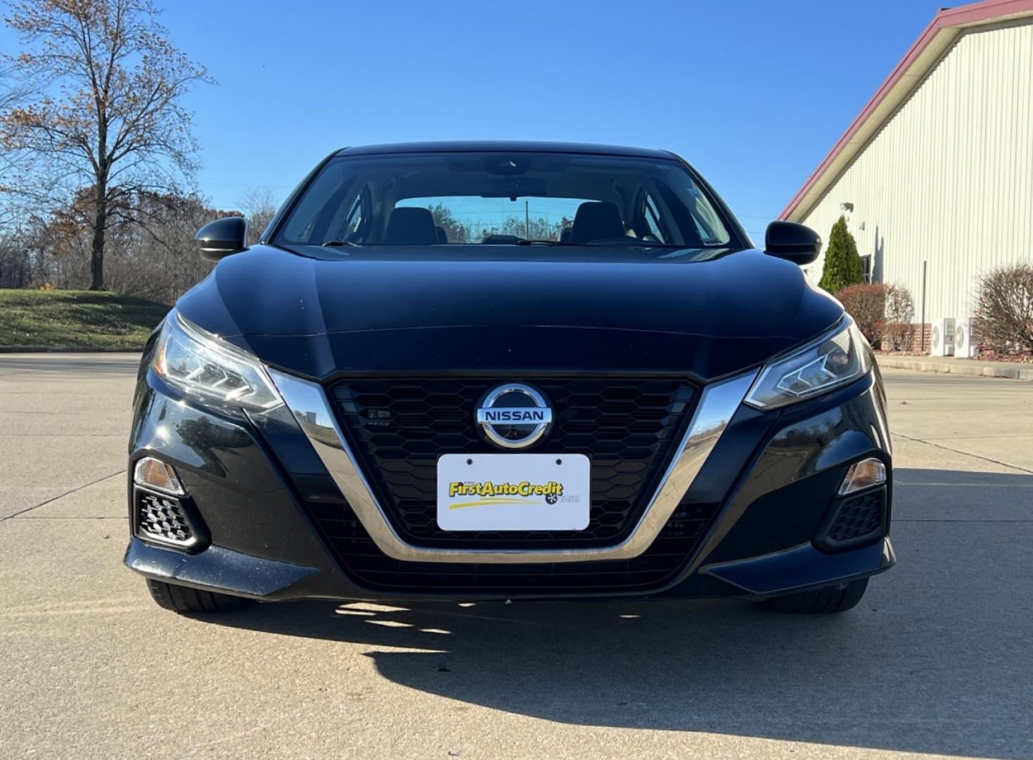 2022 BLACK /Black Leather Nissan Altima 2.5 SR (1N4BL4CVXNN) with an 2.5L 4 Cyl. engine, CVT transmission, located at 2990 Old Orchard Rd., Jackson, MO, 63755, 37.354214, -89.612106 - 2022 Nissan Altima SR 82xxx miles Front Wheel Drive 2.5L 4 Cyl. Automatic Leather Backup Camera Power Driver Seat Bluetooth Remote Start Cruise Power Windows/Locks/Mirrors We have financing available and we accept trades! Fill out a credit application on our website or come by today! If - Photo#11