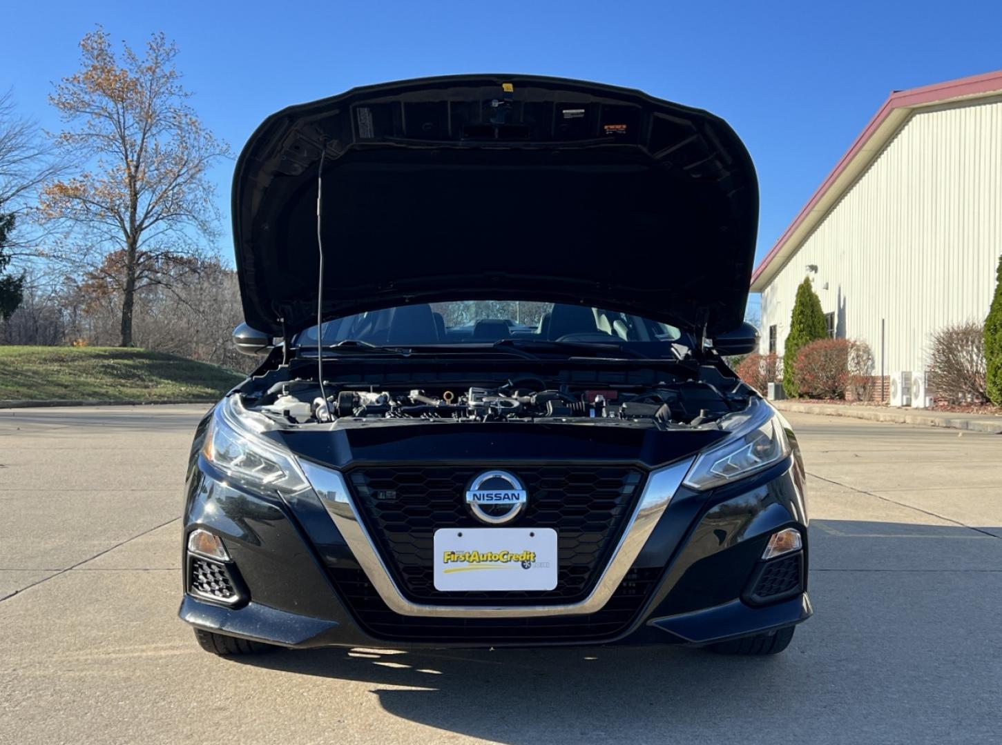 2022 BLACK /Black Leather Nissan Altima 2.5 SR (1N4BL4CVXNN) with an 2.5L 4 Cyl. engine, CVT transmission, located at 2990 Old Orchard Rd., Jackson, MO, 63755, 37.354214, -89.612106 - 2022 Nissan Altima SR 82xxx miles Front Wheel Drive 2.5L 4 Cyl. Automatic Leather Backup Camera Power Driver Seat Bluetooth Remote Start Cruise Power Windows/Locks/Mirrors We have financing available and we accept trades! Fill out a credit application on our website or come by today! If - Photo#30