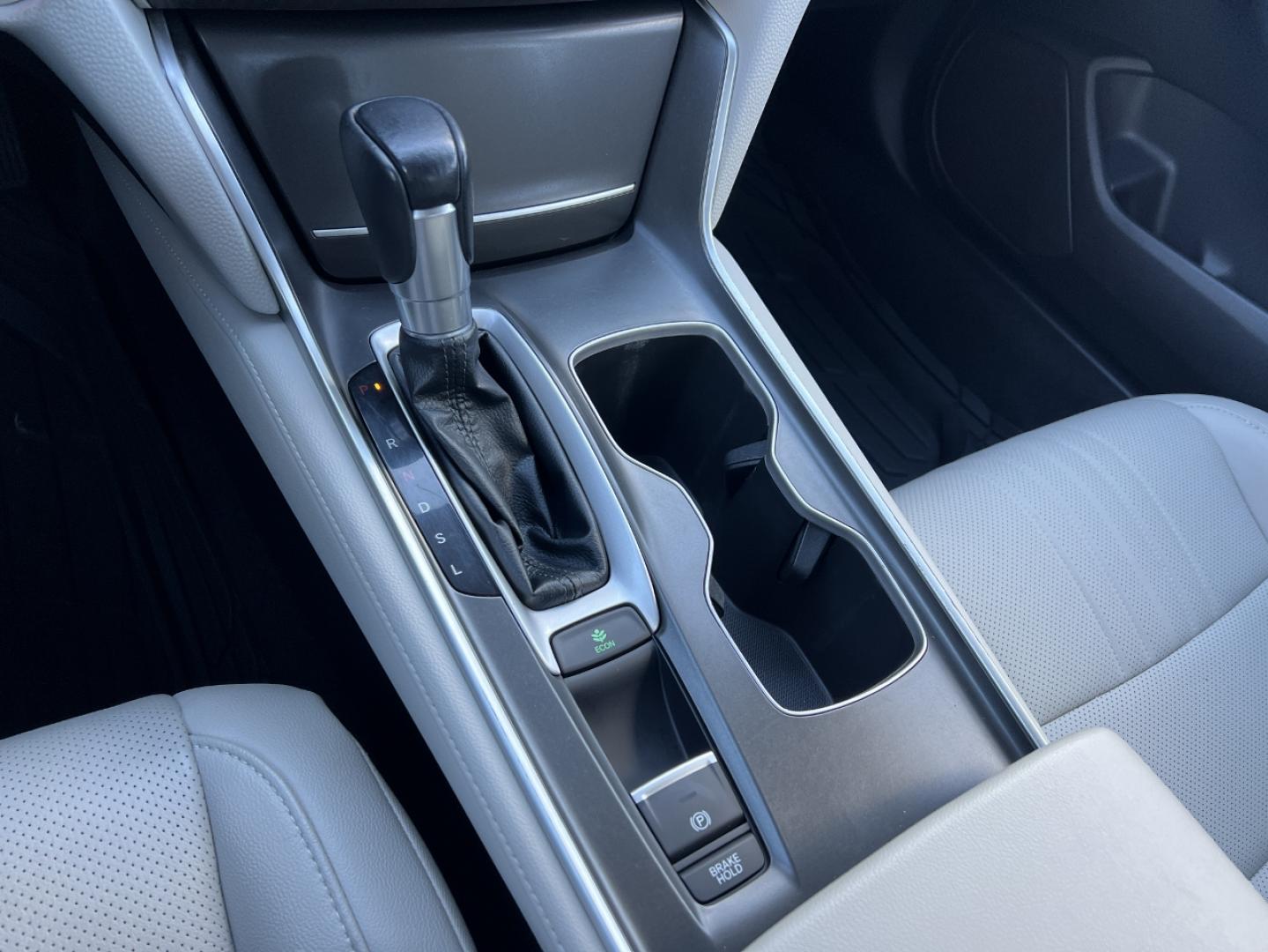 2020 GOLD /Tan Leather Honda Accord EX-L (1HGCV1F54LA) with an 1.5L 4 Cyl. TURBO engine, Automatic transmission, located at 2990 Old Orchard Rd., Jackson, MO, 63755, 37.354214, -89.612106 - 2020 Honda Accord EX-L 123xxx miles Front Wheel Drive 1.5L 4 Cyl. Automatic Leather Backup Camera Power/Heated Seats Sunroof Bluetooth Remote Start Cruise Power Windows/Locks/Mirrors We have financing available and we accept trades! Fill out a credit application on our website or come b - Photo#25