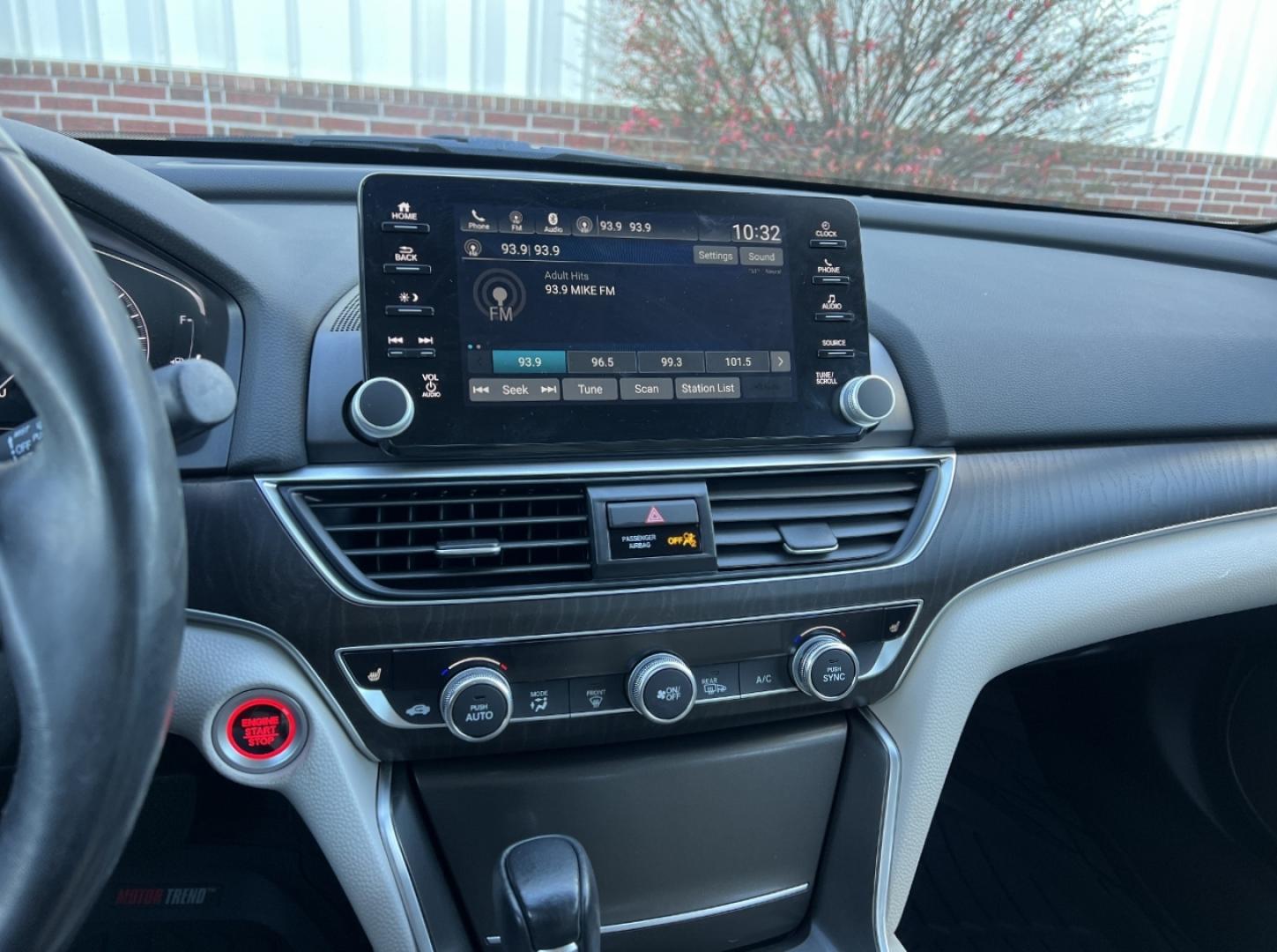 2020 GOLD /Tan Leather Honda Accord EX-L (1HGCV1F54LA) with an 1.5L 4 Cyl. TURBO engine, Automatic transmission, located at 2990 Old Orchard Rd., Jackson, MO, 63755, 37.354214, -89.612106 - 2020 Honda Accord EX-L 123xxx miles Front Wheel Drive 1.5L 4 Cyl. Automatic Leather Backup Camera Power/Heated Seats Sunroof Bluetooth Remote Start Cruise Power Windows/Locks/Mirrors We have financing available and we accept trades! Fill out a credit application on our website or come b - Photo#26