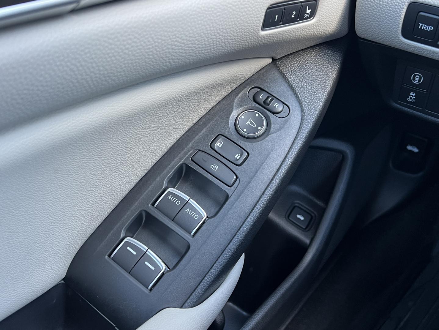 2020 GOLD /Tan Leather Honda Accord EX-L (1HGCV1F54LA) with an 1.5L 4 Cyl. TURBO engine, Automatic transmission, located at 2990 Old Orchard Rd., Jackson, MO, 63755, 37.354214, -89.612106 - 2020 Honda Accord EX-L 123xxx miles Front Wheel Drive 1.5L 4 Cyl. Automatic Leather Backup Camera Power/Heated Seats Sunroof Bluetooth Remote Start Cruise Power Windows/Locks/Mirrors We have financing available and we accept trades! Fill out a credit application on our website or come b - Photo#29