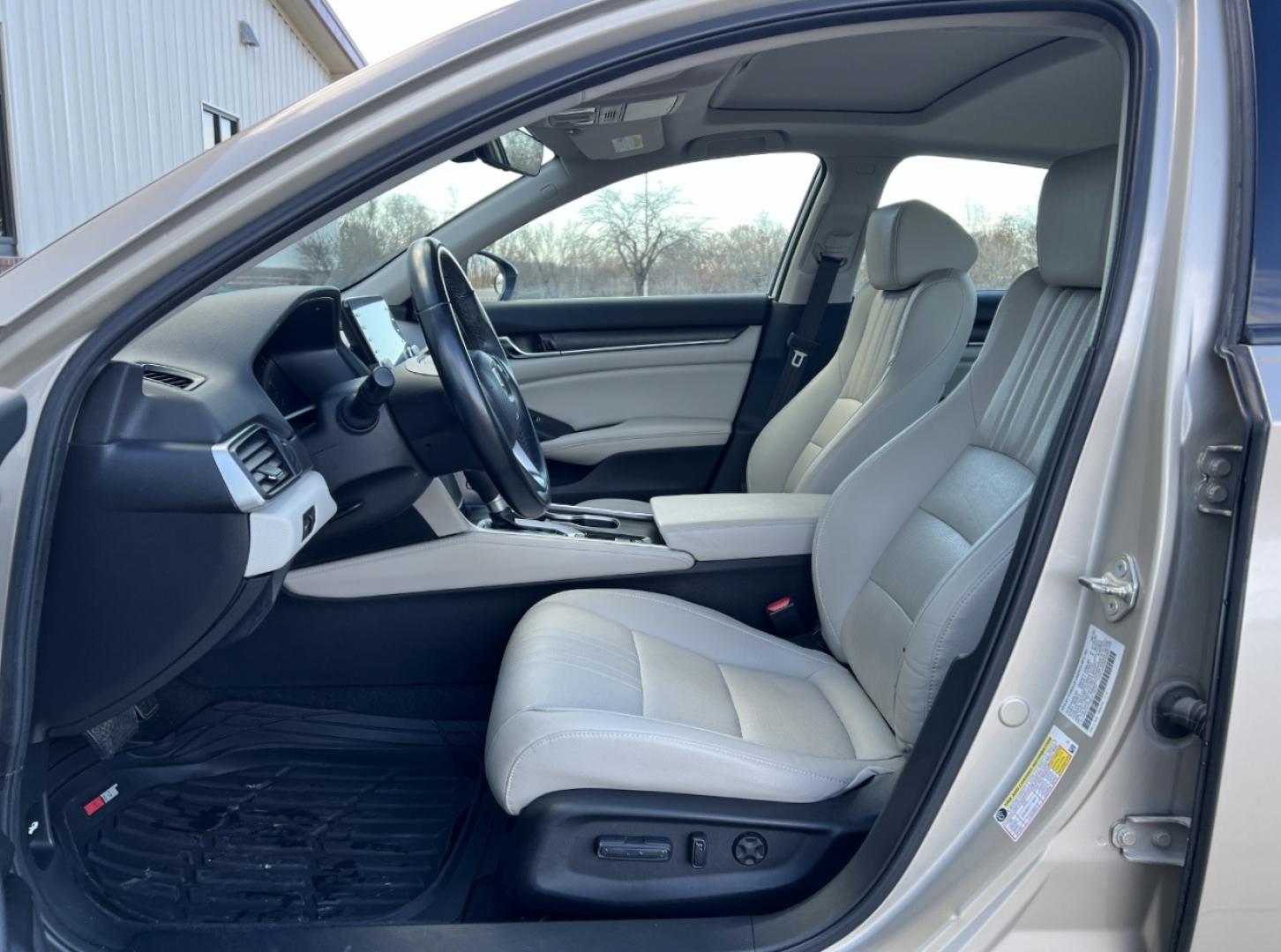 2020 GOLD /Tan Leather Honda Accord EX-L (1HGCV1F54LA) with an 1.5L 4 Cyl. TURBO engine, Automatic transmission, located at 2990 Old Orchard Rd., Jackson, MO, 63755, 37.354214, -89.612106 - 2020 Honda Accord EX-L 123xxx miles Front Wheel Drive 1.5L 4 Cyl. Automatic Leather Backup Camera Power/Heated Seats Sunroof Bluetooth Remote Start Cruise Power Windows/Locks/Mirrors We have financing available and we accept trades! Fill out a credit application on our website or come b - Photo#15