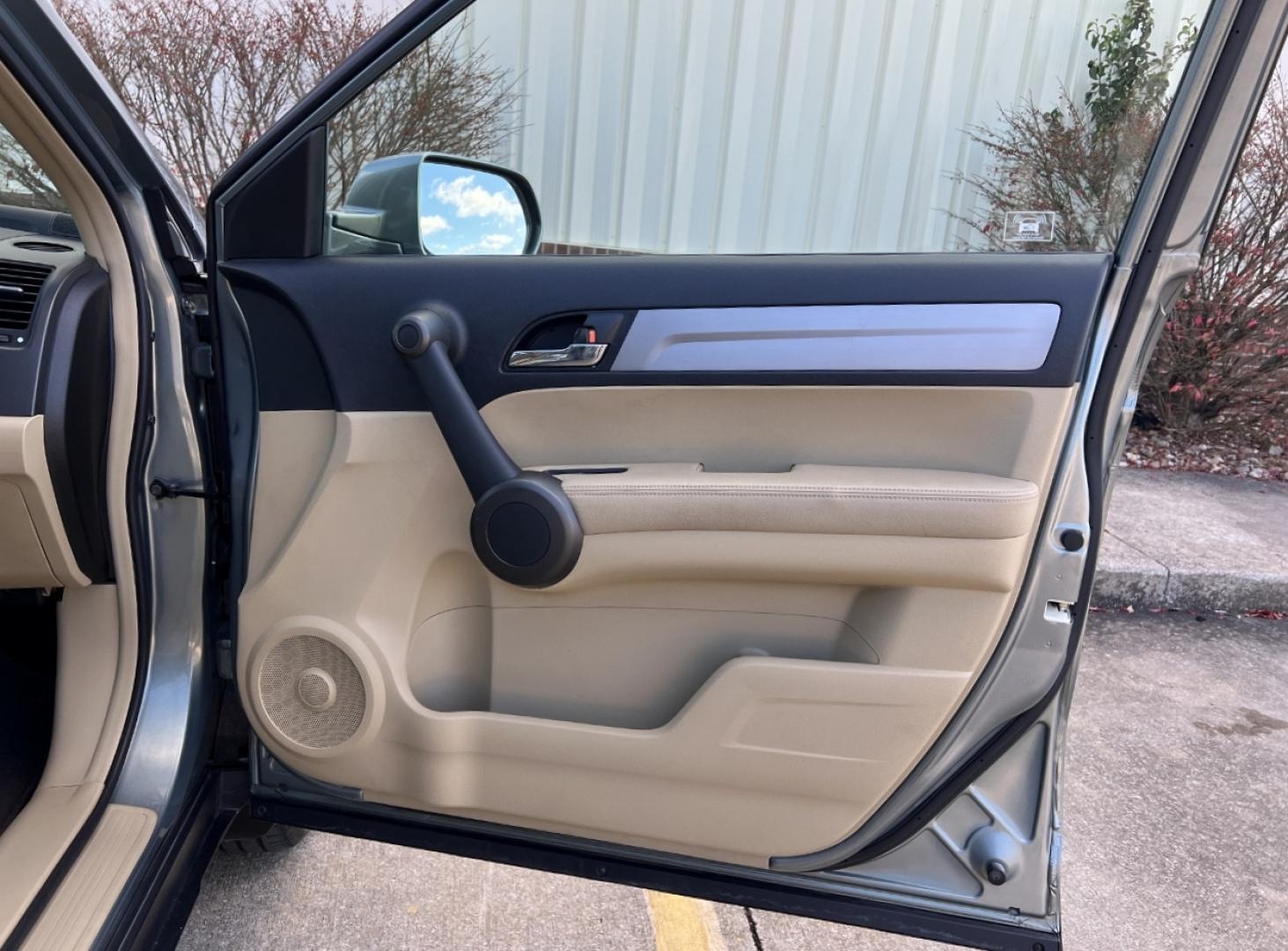 2010 Green /Tan Leather Honda CR-V EX-L 4WD (JHLRE4H73AC) with an 2.4L 4 Cyl. engine, Automatic transmission, located at 2990 Old Orchard Rd., Jackson, MO, 63755, 37.354214, -89.612106 - 2010 Honda CR-V EX-L 113xxx miles 4 Wheel Drive 2.4L 4 Cyl. Automatic Leather New Tires Power Driver Seat Heated Seats Sunroof Cruise Power Windows/Locks/Mirrors We have financing available and we accept trades! Fill out a credit application on our website or come by today! If you have - Photo#14