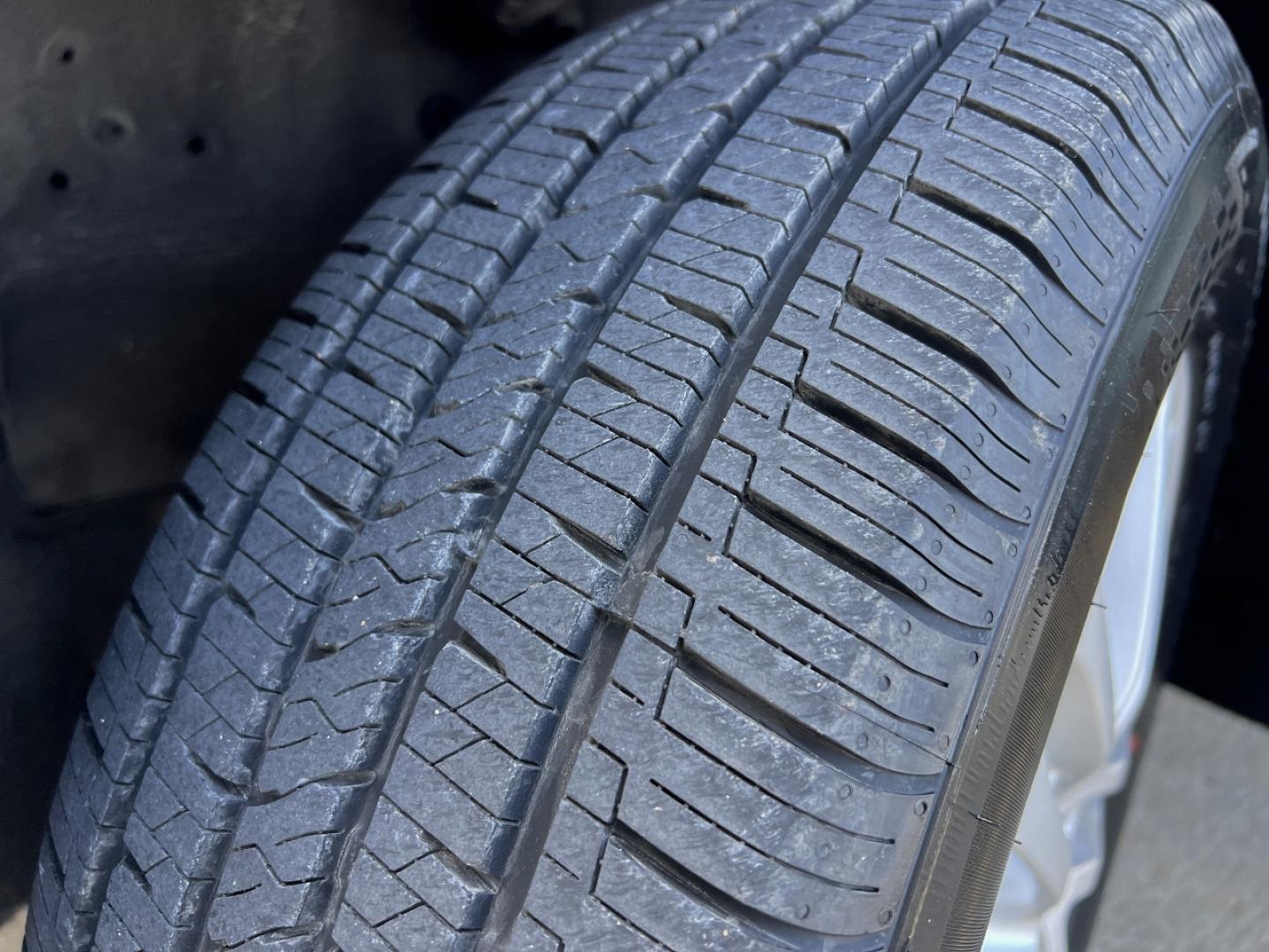 2010 Green /Tan Leather Honda CR-V EX-L 4WD (JHLRE4H73AC) with an 2.4L 4 Cyl. engine, Automatic transmission, located at 2990 Old Orchard Rd., Jackson, MO, 63755, 37.354214, -89.612106 - 2010 Honda CR-V EX-L 113xxx miles 4 Wheel Drive 2.4L 4 Cyl. Automatic Leather New Tires Power Driver Seat Heated Seats Sunroof Cruise Power Windows/Locks/Mirrors We have financing available and we accept trades! Fill out a credit application on our website or come by today! If you have - Photo#30