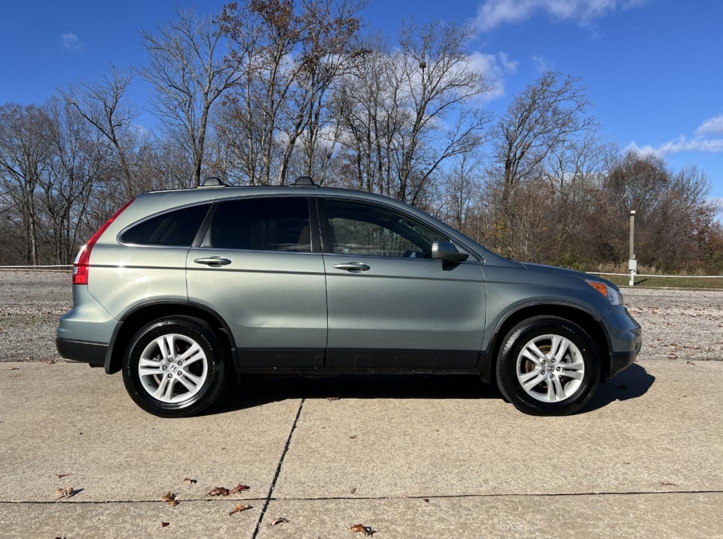 2010 Green /Tan Leather Honda CR-V EX-L 4WD (JHLRE4H73AC) with an 2.4L 4 Cyl. engine, Automatic transmission, located at 2990 Old Orchard Rd., Jackson, MO, 63755, 37.354214, -89.612106 - 2010 Honda CR-V EX-L 113xxx miles 4 Wheel Drive 2.4L 4 Cyl. Automatic Leather New Tires Power Driver Seat Heated Seats Sunroof Cruise Power Windows/Locks/Mirrors We have financing available and we accept trades! Fill out a credit application on our website or come by today! If you have - Photo#7