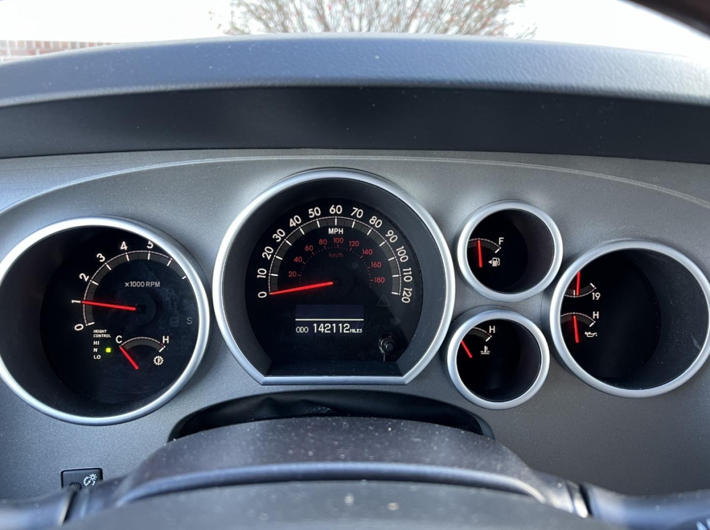 2015 SILVER /Gray Leather Toyota Sequoia Plantium 4WD (5TDDW5G11FS) with an 5.7L V8 engine, Automatic transmission, located at 2990 Old Orchard Rd., Jackson, MO, 63755, 37.354214, -89.612106 - 2015 Toyota Sequoia Platinum 142xxx miles 4 Wheel Drive 5.7L V8 Automatic Leather 3rd Row Rear Entertainment Navigation Power/Heated/Cooled Seats Backup Camera Sunroof Bluetooth Cruise Power Windows/Locks/Mirrors We have financing available and we accept trades! Fill out a credit appl - Photo#1