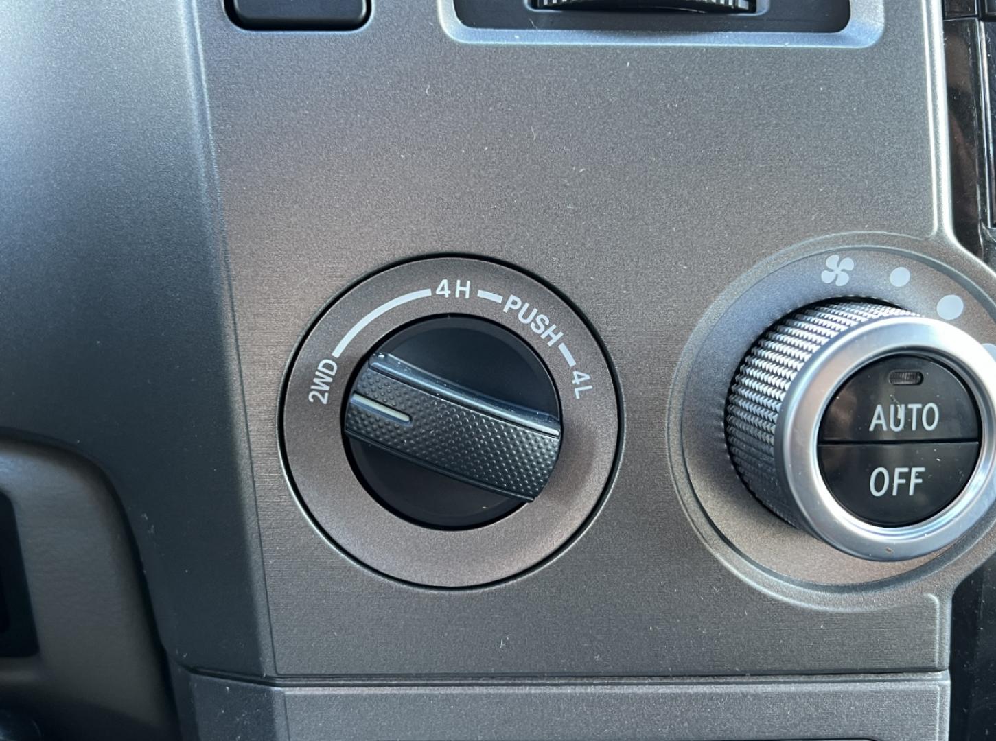 2015 SILVER /Gray Leather Toyota Sequoia Plantium 4WD (5TDDW5G11FS) with an 5.7L V8 engine, Automatic transmission, located at 2990 Old Orchard Rd., Jackson, MO, 63755, 37.354214, -89.612106 - 2015 Toyota Sequoia Platinum 142xxx miles 4 Wheel Drive 5.7L V8 Automatic Leather 3rd Row Rear Entertainment Navigation Power/Heated/Cooled Seats Backup Camera Sunroof Bluetooth Cruise Power Windows/Locks/Mirrors We have financing available and we accept trades! Fill out a credit appl - Photo#2