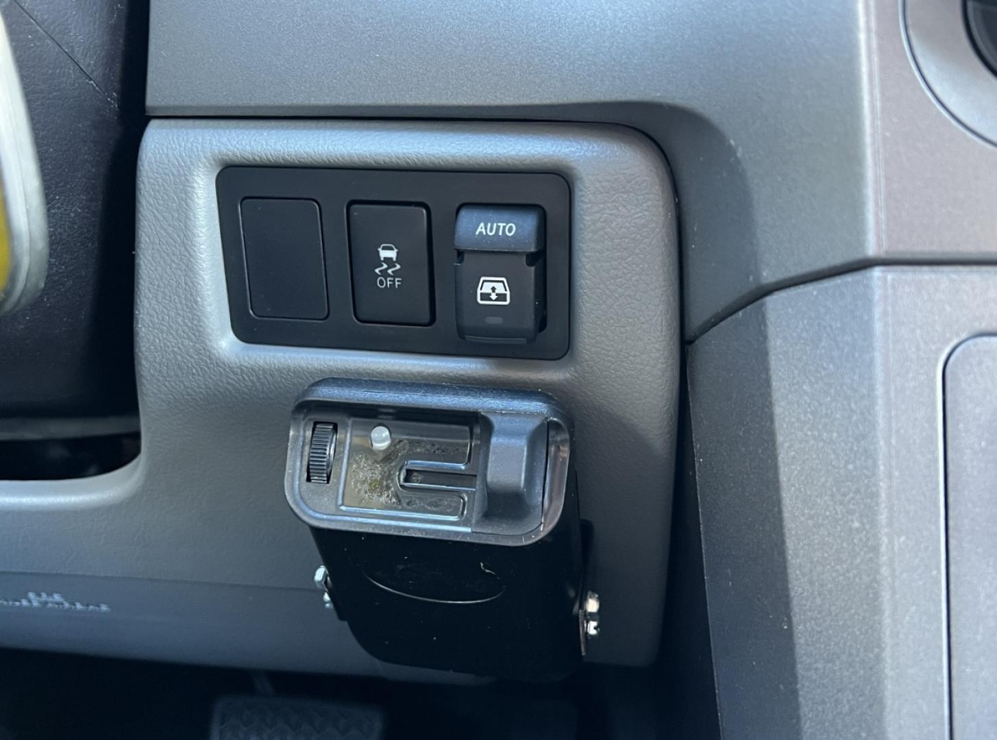 2015 SILVER /Gray Leather Toyota Sequoia Plantium 4WD (5TDDW5G11FS) with an 5.7L V8 engine, Automatic transmission, located at 2990 Old Orchard Rd., Jackson, MO, 63755, 37.354214, -89.612106 - 2015 Toyota Sequoia Platinum 142xxx miles 4 Wheel Drive 5.7L V8 Automatic Leather 3rd Row Rear Entertainment Navigation Power/Heated/Cooled Seats Backup Camera Sunroof Bluetooth Cruise Power Windows/Locks/Mirrors We have financing available and we accept trades! Fill out a credit appl - Photo#40