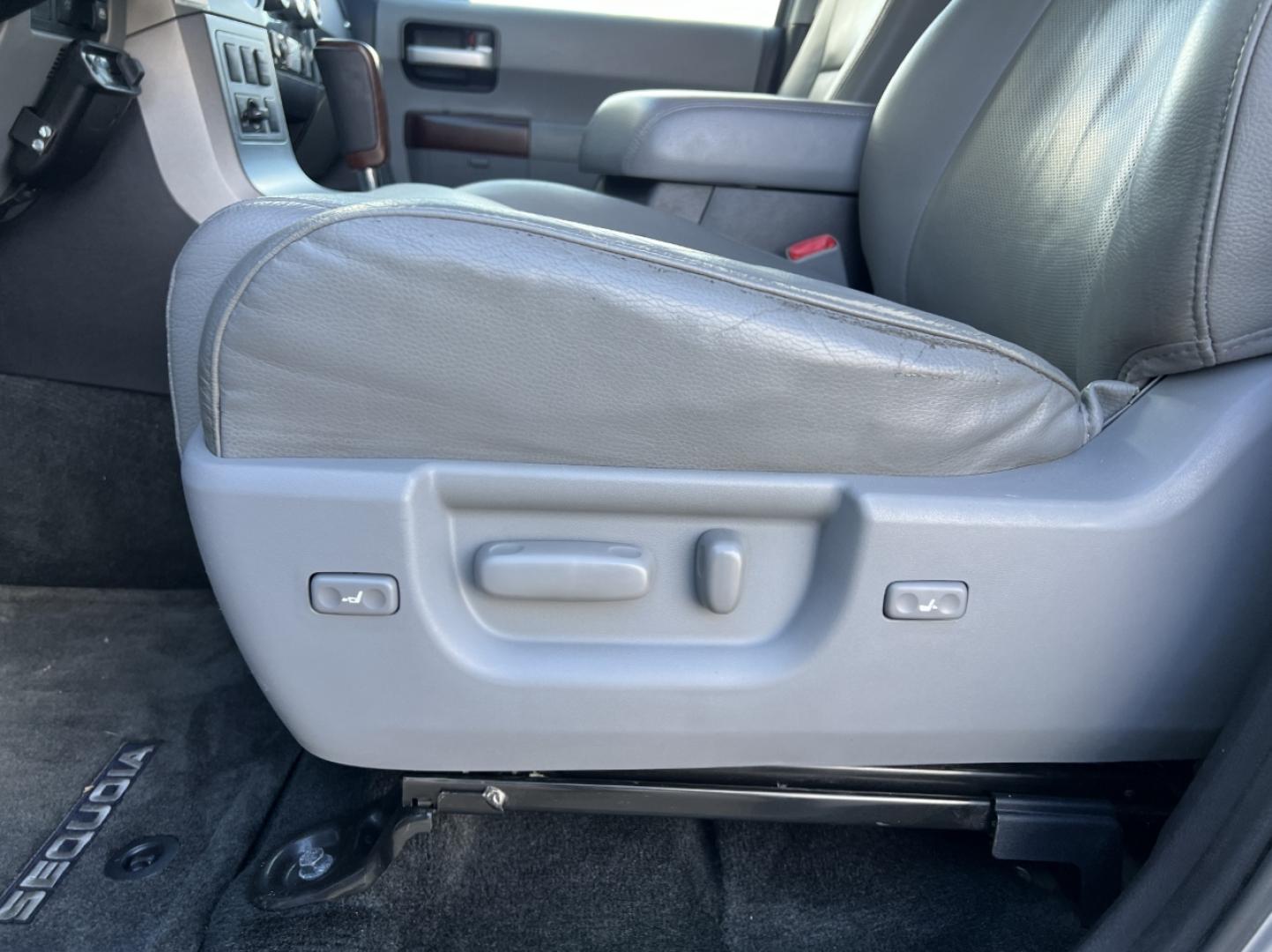 2015 SILVER /Gray Leather Toyota Sequoia Plantium 4WD (5TDDW5G11FS) with an 5.7L V8 engine, Automatic transmission, located at 2990 Old Orchard Rd., Jackson, MO, 63755, 37.354214, -89.612106 - 2015 Toyota Sequoia Platinum 142xxx miles 4 Wheel Drive 5.7L V8 Automatic Leather 3rd Row Rear Entertainment Navigation Power/Heated/Cooled Seats Backup Camera Sunroof Bluetooth Cruise Power Windows/Locks/Mirrors We have financing available and we accept trades! Fill out a credit appl - Photo#7