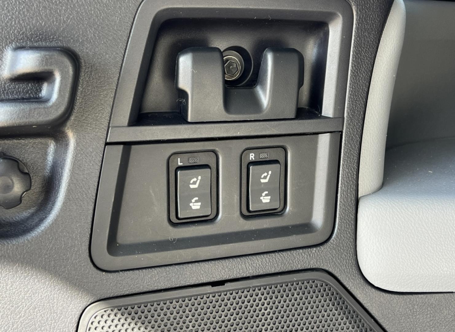 2015 SILVER /Gray Leather Toyota Sequoia Plantium 4WD (5TDDW5G11FS) with an 5.7L V8 engine, Automatic transmission, located at 2990 Old Orchard Rd., Jackson, MO, 63755, 37.354214, -89.612106 - 2015 Toyota Sequoia Platinum 142xxx miles 4 Wheel Drive 5.7L V8 Automatic Leather 3rd Row Rear Entertainment Navigation Power/Heated/Cooled Seats Backup Camera Sunroof Bluetooth Cruise Power Windows/Locks/Mirrors We have financing available and we accept trades! Fill out a credit appl - Photo#26