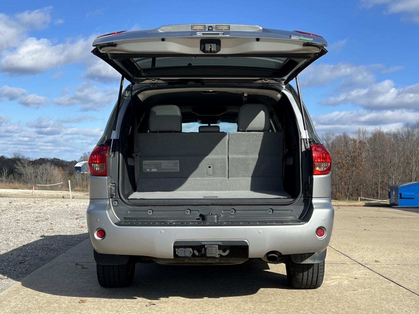 2015 SILVER /Gray Leather Toyota Sequoia Plantium 4WD (5TDDW5G11FS) with an 5.7L V8 engine, Automatic transmission, located at 2990 Old Orchard Rd., Jackson, MO, 63755, 37.354214, -89.612106 - 2015 Toyota Sequoia Platinum 142xxx miles 4 Wheel Drive 5.7L V8 Automatic Leather 3rd Row Rear Entertainment Navigation Power/Heated/Cooled Seats Backup Camera Sunroof Bluetooth Cruise Power Windows/Locks/Mirrors We have financing available and we accept trades! Fill out a credit appl - Photo#24