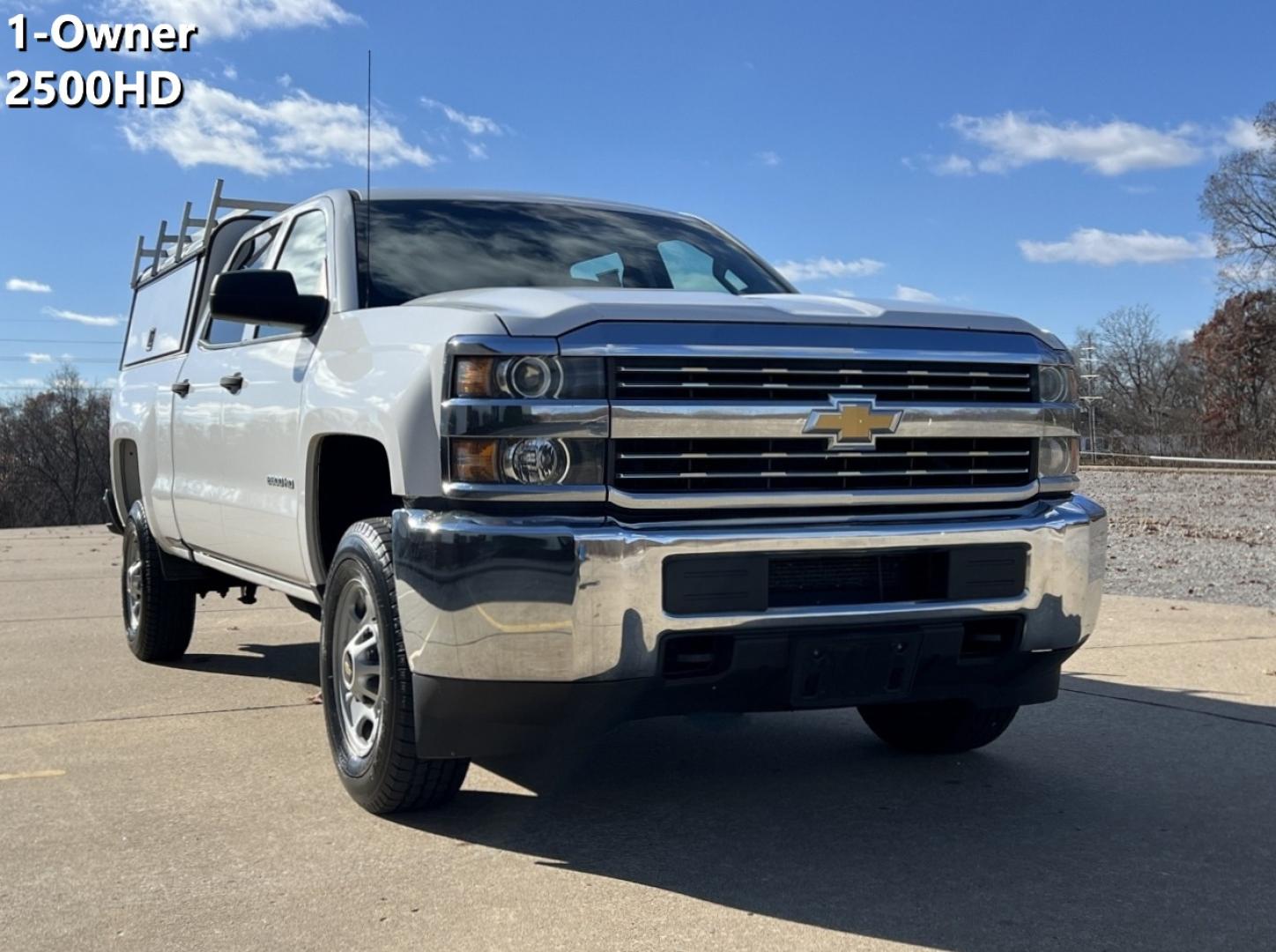 2018 WHITE /Gray Cloth Chevrolet Silverado 2500HD Work Truck Crew Cab 2WD (1GC1CUEG9JF) with an 6.0L V8 engine, Automatic transmission, located at 2990 Old Orchard Rd., Jackson, MO, 63755, 37.354214, -89.612106 - 2018 Chevrolet Silverado 2500HD 1-Owner 268xxx miles Rear Wheel Drive 6.0L V8 Automatic Cruise Power Windows/Locks/Mirrors We have financing available and we accept trades! Fill out a credit application on our website or come by today! If you have any questions, give us a call at (573) 204- - Photo#0