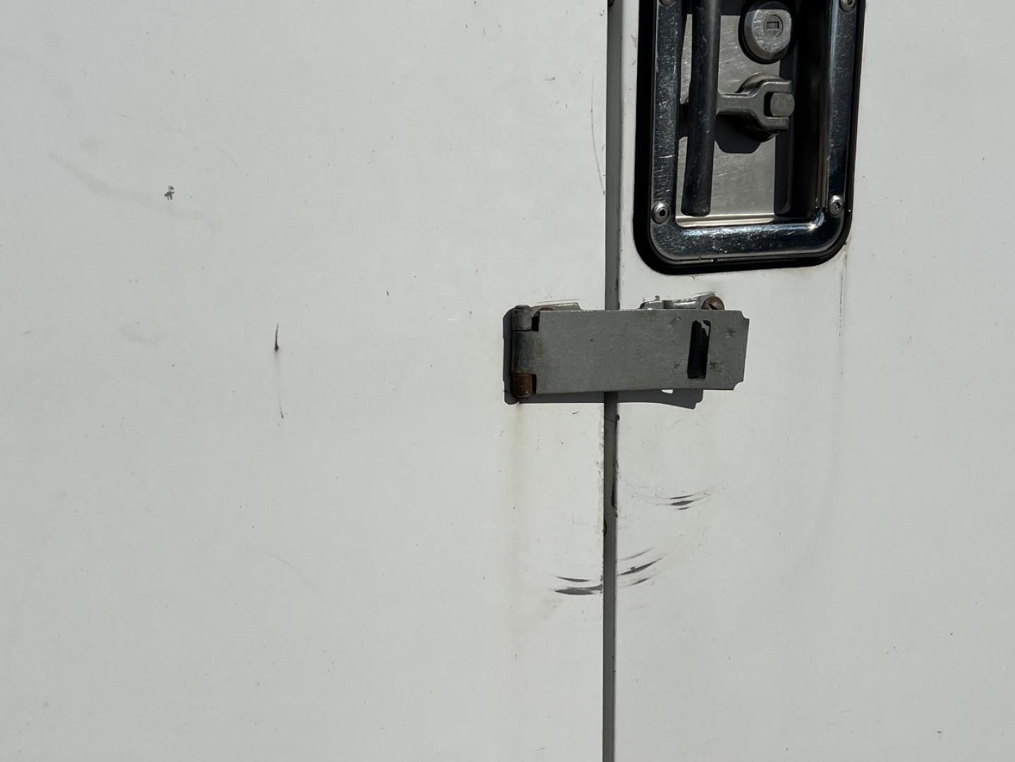 2018 WHITE /Gray Cloth Chevrolet Silverado 2500HD Work Truck Crew Cab 2WD (1GC1CUEG9JF) with an 6.0L V8 engine, Automatic transmission, located at 2990 Old Orchard Rd., Jackson, MO, 63755, 37.354214, -89.612106 - 2018 Chevrolet Silverado 2500HD 1-Owner 268xxx miles Rear Wheel Drive 6.0L V8 Automatic Cruise Power Windows/Locks/Mirrors We have financing available and we accept trades! Fill out a credit application on our website or come by today! If you have any questions, give us a call at (573) 204- - Photo#25