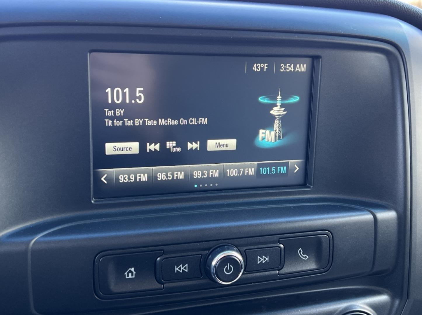 2018 WHITE /Gray Cloth Chevrolet Silverado 2500HD Work Truck Crew Cab 2WD (1GC1CUEG9JF) with an 6.0L V8 engine, Automatic transmission, located at 2990 Old Orchard Rd., Jackson, MO, 63755, 37.354214, -89.612106 - 2018 Chevrolet Silverado 2500HD 1-Owner 268xxx miles Rear Wheel Drive 6.0L V8 Automatic Cruise Power Windows/Locks/Mirrors We have financing available and we accept trades! Fill out a credit application on our website or come by today! If you have any questions, give us a call at (573) 204- - Photo#21