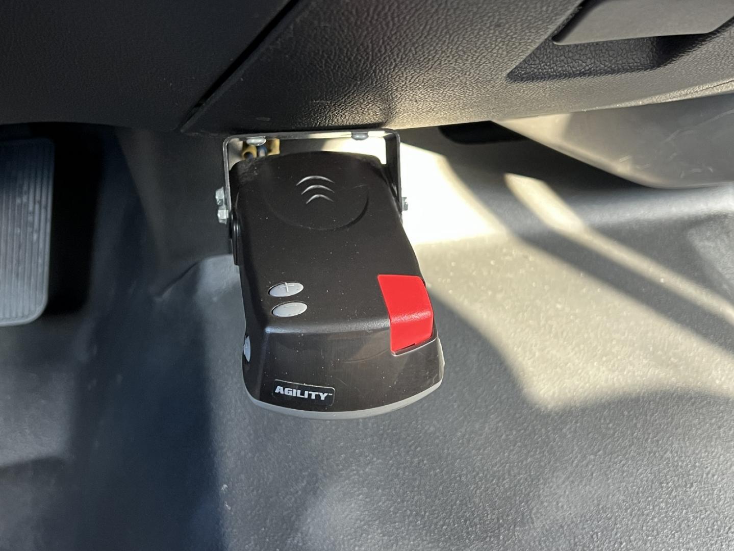 2018 WHITE /Gray Cloth Chevrolet Silverado 2500HD Work Truck Crew Cab 2WD (1GC1CUEG9JF) with an 6.0L V8 engine, Automatic transmission, located at 2990 Old Orchard Rd., Jackson, MO, 63755, 37.354214, -89.612106 - 2018 Chevrolet Silverado 2500HD 1-Owner 268xxx miles Rear Wheel Drive 6.0L V8 Automatic Cruise Power Windows/Locks/Mirrors We have financing available and we accept trades! Fill out a credit application on our website or come by today! If you have any questions, give us a call at (573) 204- - Photo#24