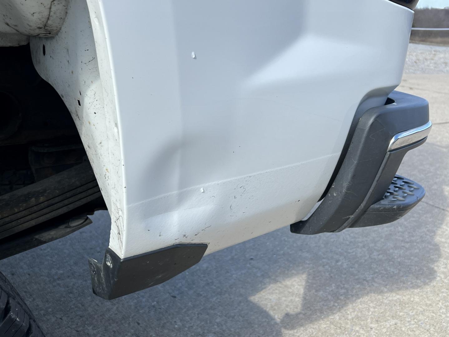 2018 WHITE /Gray Cloth Chevrolet Silverado 2500HD Work Truck Crew Cab 2WD (1GC1CUEG9JF) with an 6.0L V8 engine, Automatic transmission, located at 2990 Old Orchard Rd., Jackson, MO, 63755, 37.354214, -89.612106 - 2018 Chevrolet Silverado 2500HD 1-Owner 268xxx miles Rear Wheel Drive 6.0L V8 Automatic Cruise Power Windows/Locks/Mirrors We have financing available and we accept trades! Fill out a credit application on our website or come by today! If you have any questions, give us a call at (573) 204- - Photo#38