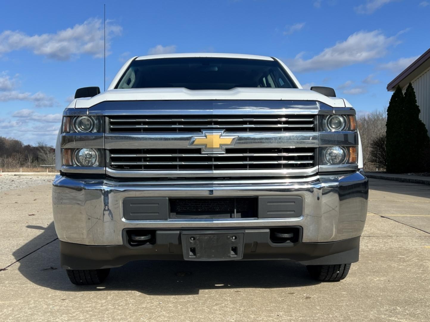 2018 WHITE /Gray Cloth Chevrolet Silverado 2500HD Work Truck Crew Cab 2WD (1GC1CUEG9JF) with an 6.0L V8 engine, Automatic transmission, located at 2990 Old Orchard Rd., Jackson, MO, 63755, 37.354214, -89.612106 - 2018 Chevrolet Silverado 2500HD 1-Owner 268xxx miles Rear Wheel Drive 6.0L V8 Automatic Cruise Power Windows/Locks/Mirrors We have financing available and we accept trades! Fill out a credit application on our website or come by today! If you have any questions, give us a call at (573) 204- - Photo#8