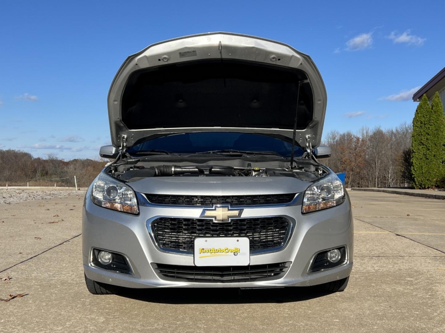 2016 SILVER /Black Leather Chevrolet Malibu Limited LTZ (1G11E5SA7GF) with an 2.5L 4 Cyl. engine, Automatic transmission, located at 2990 Old Orchard Rd., Jackson, MO, 63755, 37.354214, -89.612106 - 2016 Chevrolet Malibu Limited LTZ 114xxx miles Front Wheel Drive 2.5L 4 Cyl. Automatic Leather Power/Heated Seats Bluetooth Remote Start Cruise Power Windows/Locks/Mirrors We have financing available and we accept trades! Fill out a credit application on our website or come by today! If - Photo#29