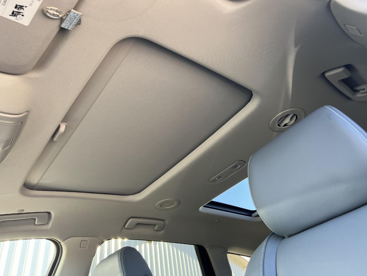 2019 WHITE /Gray Leather Buick Enclave Essence FWD (5GAERBKW8KJ) with an 3.6L V6 engine, Automatic transmission, located at 2990 Old Orchard Rd., Jackson, MO, 63755, 37.354214, -89.612106 - 2019 Buick Enclave Essence 1-Owner Only 59xxx miles Front Wheel Drive 3.6L V6 Automatic Leather 3rd Row Backup Camera Power/Heated Seats Sunroof Bluetooth Remote Start Cruise Power Windows/Locks/Mirrors We have financing available and we accept trades! Fill out a credit application on - Photo#4