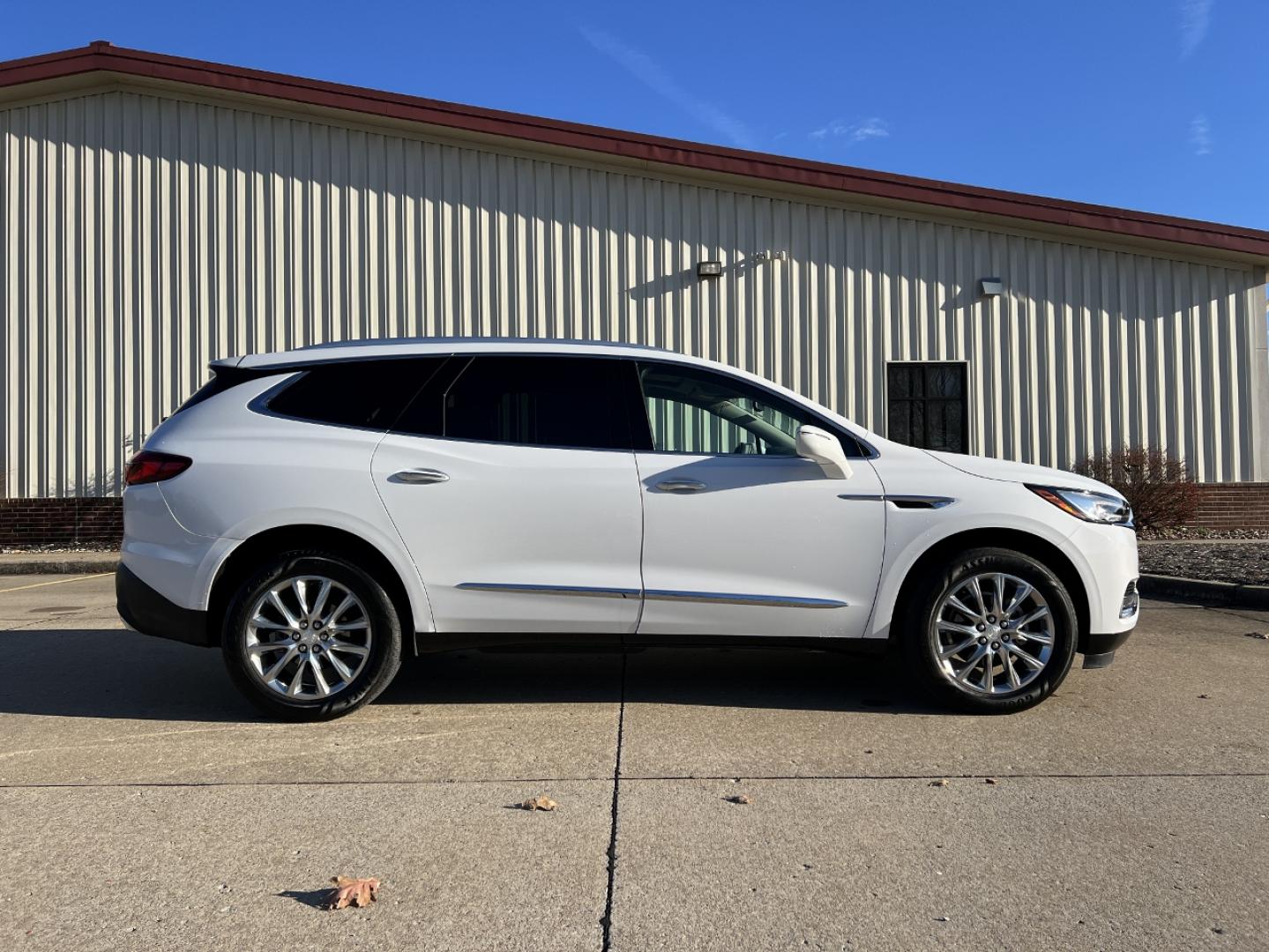 2019 WHITE /Gray Leather Buick Enclave Essence FWD (5GAERBKW8KJ) with an 3.6L V6 engine, Automatic transmission, located at 2990 Old Orchard Rd., Jackson, MO, 63755, 37.354214, -89.612106 - 2019 Buick Enclave Essence 1-Owner Only 59xxx miles Front Wheel Drive 3.6L V6 Automatic Leather 3rd Row Backup Camera Power/Heated Seats Sunroof Bluetooth Remote Start Cruise Power Windows/Locks/Mirrors We have financing available and we accept trades! Fill out a credit application on - Photo#9