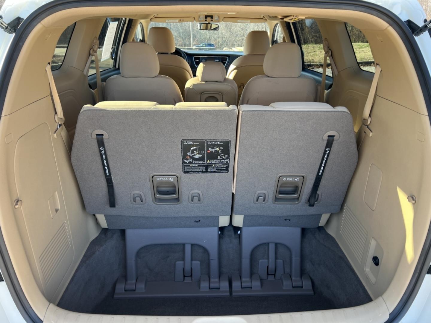 2017 WHITE /Tan Cloth Kia Sedona LX (KNDMB5C19H6) with an 3.3L V6 engine, Automatic transmission, located at 2990 Old Orchard Rd., Jackson, MO, 63755, 37.354214, -89.612106 - 2017 Kia Sedona LX Only 66xxx miles Front Wheel Drive 3.3L V6 Automatic 3rd Row Backup Camera Power Driver Seat Power Sliding Doors Bluetooth Cruise Power Windows/Locks/Mirrors We have financing available and we accept trades! Fill out a credit application on our website or come by today - Photo#19