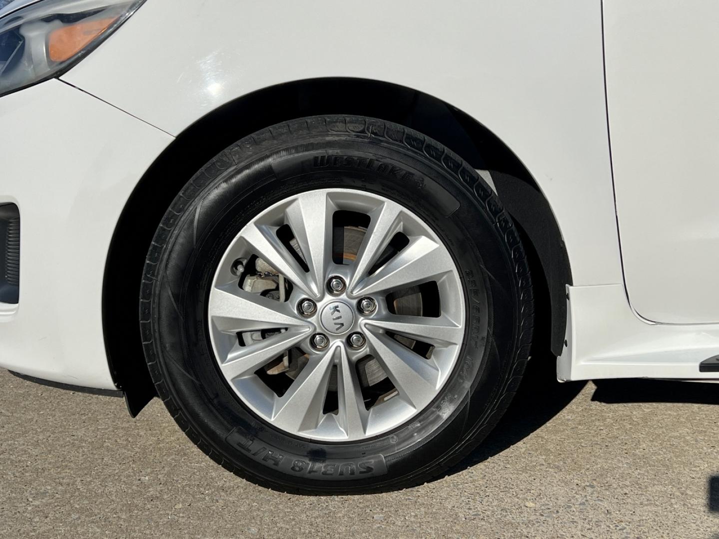 2017 WHITE /Tan Cloth Kia Sedona LX (KNDMB5C19H6) with an 3.3L V6 engine, Automatic transmission, located at 2990 Old Orchard Rd., Jackson, MO, 63755, 37.354214, -89.612106 - 2017 Kia Sedona LX Only 66xxx miles Front Wheel Drive 3.3L V6 Automatic 3rd Row Backup Camera Power Driver Seat Power Sliding Doors Bluetooth Cruise Power Windows/Locks/Mirrors We have financing available and we accept trades! Fill out a credit application on our website or come by today - Photo#35