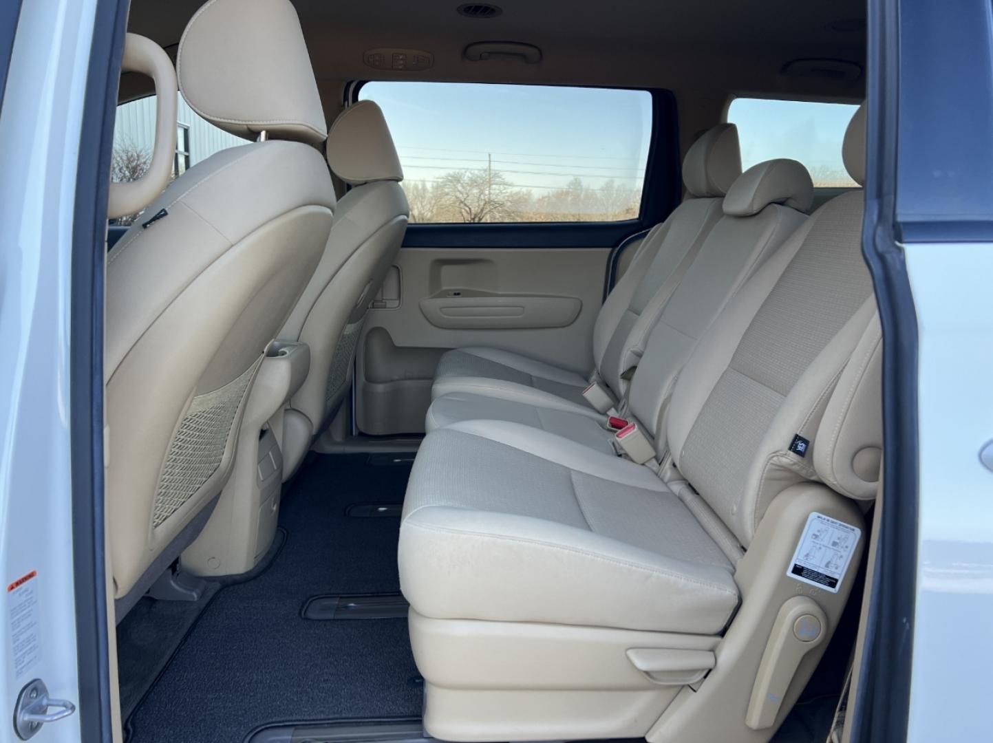 2017 WHITE /Tan Cloth Kia Sedona LX (KNDMB5C19H6) with an 3.3L V6 engine, Automatic transmission, located at 2990 Old Orchard Rd., Jackson, MO, 63755, 37.354214, -89.612106 - 2017 Kia Sedona LX Only 66xxx miles Front Wheel Drive 3.3L V6 Automatic 3rd Row Backup Camera Power Driver Seat Power Sliding Doors Bluetooth Cruise Power Windows/Locks/Mirrors We have financing available and we accept trades! Fill out a credit application on our website or come by today - Photo#15