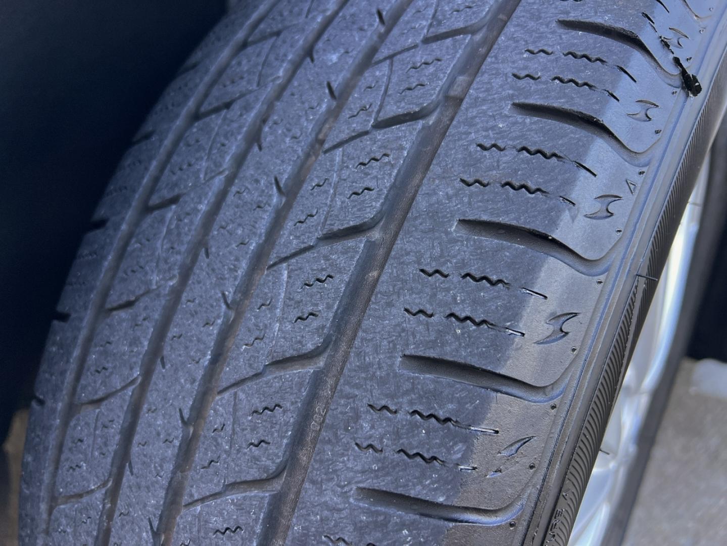 2017 WHITE /Tan Cloth Kia Sedona LX (KNDMB5C19H6) with an 3.3L V6 engine, Automatic transmission, located at 2990 Old Orchard Rd., Jackson, MO, 63755, 37.354214, -89.612106 - 2017 Kia Sedona LX Only 66xxx miles Front Wheel Drive 3.3L V6 Automatic 3rd Row Backup Camera Power Driver Seat Power Sliding Doors Bluetooth Cruise Power Windows/Locks/Mirrors We have financing available and we accept trades! Fill out a credit application on our website or come by today - Photo#34