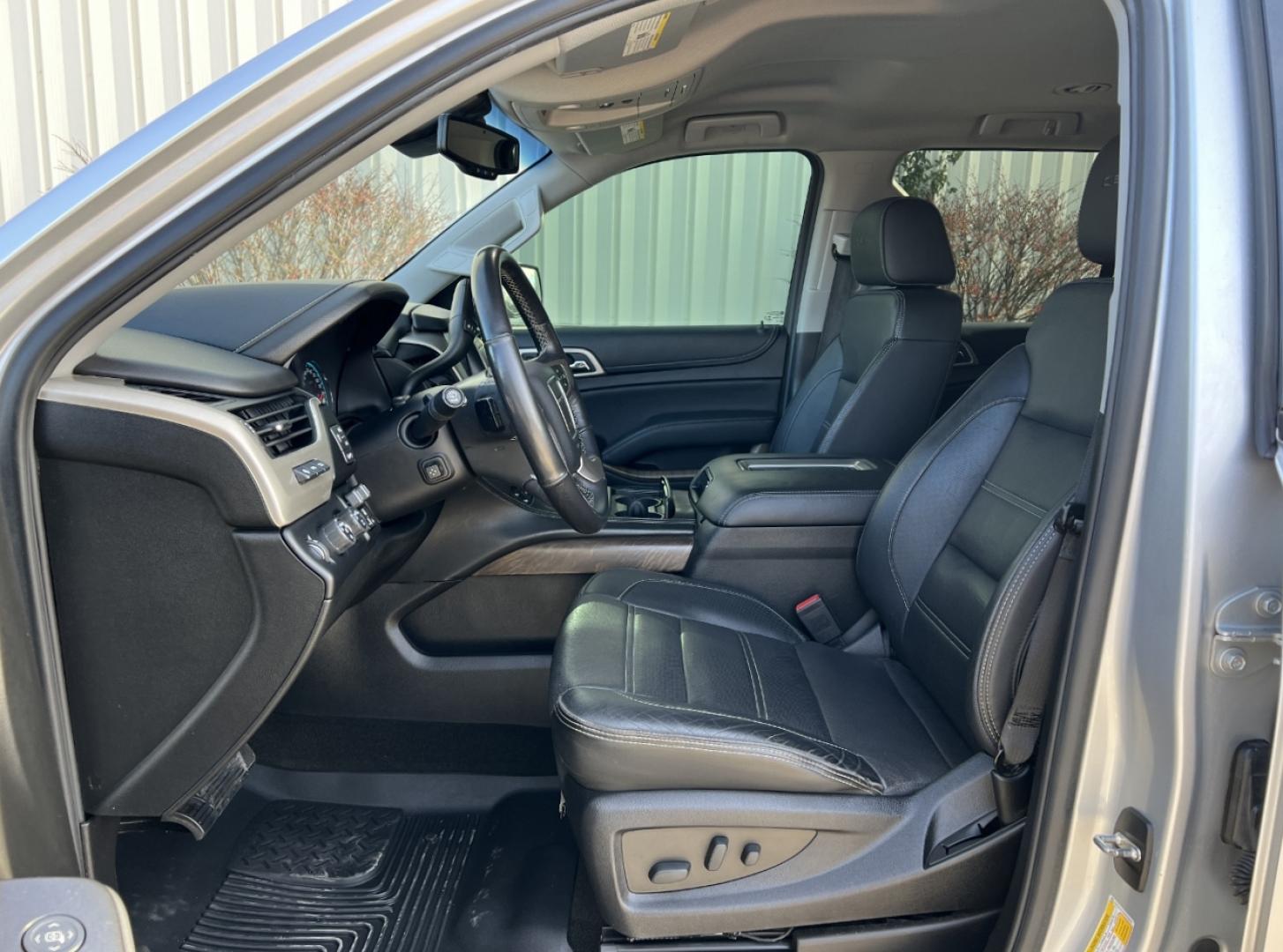 2018 SILVER /Black Leather GMC Yukon Denali 4WD (1GKS2CKJ8JR) with an 6.2L V8 engine, Automatic transmission, located at 2990 Old Orchard Rd., Jackson, MO, 63755, 37.354214, -89.612106 - 2018 GMC Yukon Denali 138xxx miles 4 Wheel Drive 6.2L V8 Automatic Leather 3rd Row Navigation Backup Camera Power/Heated/Cooled Seats Heated Rear Seats Heated Steering Wheel Bluetooth Remote Start Heads Up Display Cruise Power Windows/Locks/Mirrors We have financing available and we - Photo#17