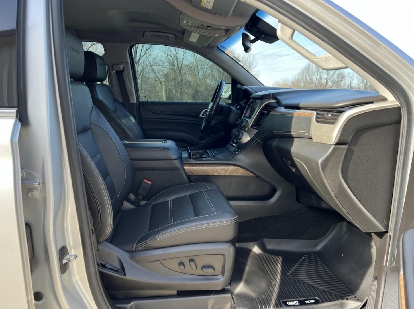 2018 SILVER /Black Leather GMC Yukon Denali 4WD (1GKS2CKJ8JR) with an 6.2L V8 engine, Automatic transmission, located at 2990 Old Orchard Rd., Jackson, MO, 63755, 37.354214, -89.612106 - 2018 GMC Yukon Denali 138xxx miles 4 Wheel Drive 6.2L V8 Automatic Leather 3rd Row Navigation Backup Camera Power/Heated/Cooled Seats Heated Rear Seats Heated Steering Wheel Bluetooth Remote Start Heads Up Display Cruise Power Windows/Locks/Mirrors We have financing available and we - Photo#19