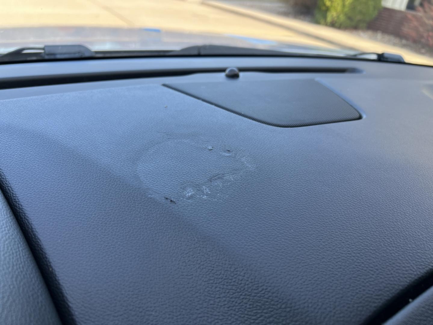 2018 SILVER /Black Leather GMC Yukon Denali 4WD (1GKS2CKJ8JR) with an 6.2L V8 engine, Automatic transmission, located at 2990 Old Orchard Rd., Jackson, MO, 63755, 37.354214, -89.612106 - 2018 GMC Yukon Denali 138xxx miles 4 Wheel Drive 6.2L V8 Automatic Leather 3rd Row Navigation Backup Camera Power/Heated/Cooled Seats Heated Rear Seats Heated Steering Wheel Bluetooth Remote Start Heads Up Display Cruise Power Windows/Locks/Mirrors We have financing available and we - Photo#54