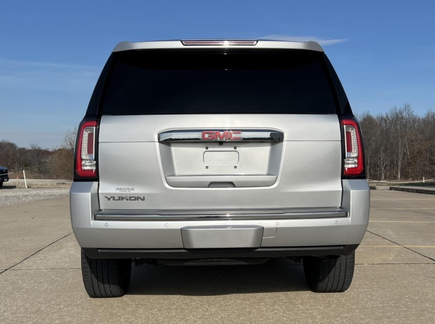 2018 SILVER /Black Leather GMC Yukon Denali 4WD (1GKS2CKJ8JR) with an 6.2L V8 engine, Automatic transmission, located at 2990 Old Orchard Rd., Jackson, MO, 63755, 37.354214, -89.612106 - 2018 GMC Yukon Denali 138xxx miles 4 Wheel Drive 6.2L V8 Automatic Leather 3rd Row Navigation Backup Camera Power/Heated/Cooled Seats Heated Rear Seats Heated Steering Wheel Bluetooth Remote Start Heads Up Display Cruise Power Windows/Locks/Mirrors We have financing available and we - Photo#14