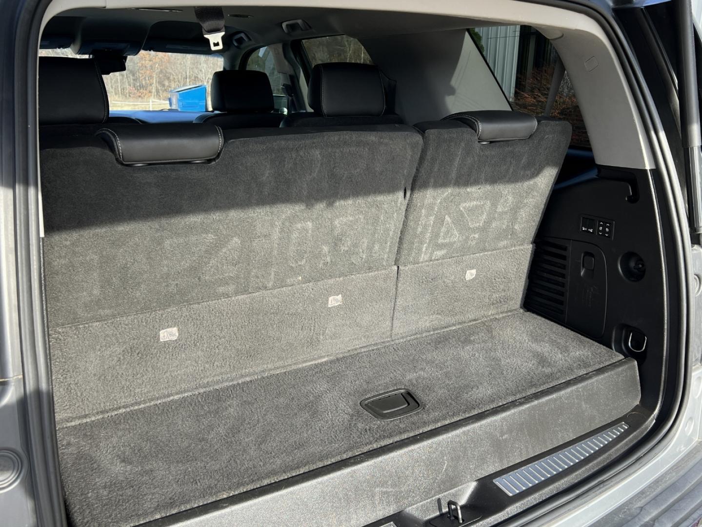 2018 SILVER /Black Leather GMC Yukon Denali 4WD (1GKS2CKJ8JR) with an 6.2L V8 engine, Automatic transmission, located at 2990 Old Orchard Rd., Jackson, MO, 63755, 37.354214, -89.612106 - 2018 GMC Yukon Denali 138xxx miles 4 Wheel Drive 6.2L V8 Automatic Leather 3rd Row Navigation Backup Camera Power/Heated/Cooled Seats Heated Rear Seats Heated Steering Wheel Bluetooth Remote Start Heads Up Display Cruise Power Windows/Locks/Mirrors We have financing available and we - Photo#24