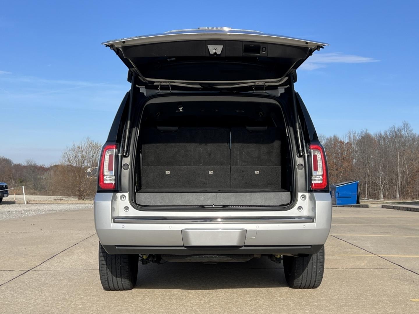 2018 SILVER /Black Leather GMC Yukon Denali 4WD (1GKS2CKJ8JR) with an 6.2L V8 engine, Automatic transmission, located at 2990 Old Orchard Rd., Jackson, MO, 63755, 37.354214, -89.612106 - 2018 GMC Yukon Denali 138xxx miles 4 Wheel Drive 6.2L V8 Automatic Leather 3rd Row Navigation Backup Camera Power/Heated/Cooled Seats Heated Rear Seats Heated Steering Wheel Bluetooth Remote Start Heads Up Display Cruise Power Windows/Locks/Mirrors We have financing available and we - Photo#23