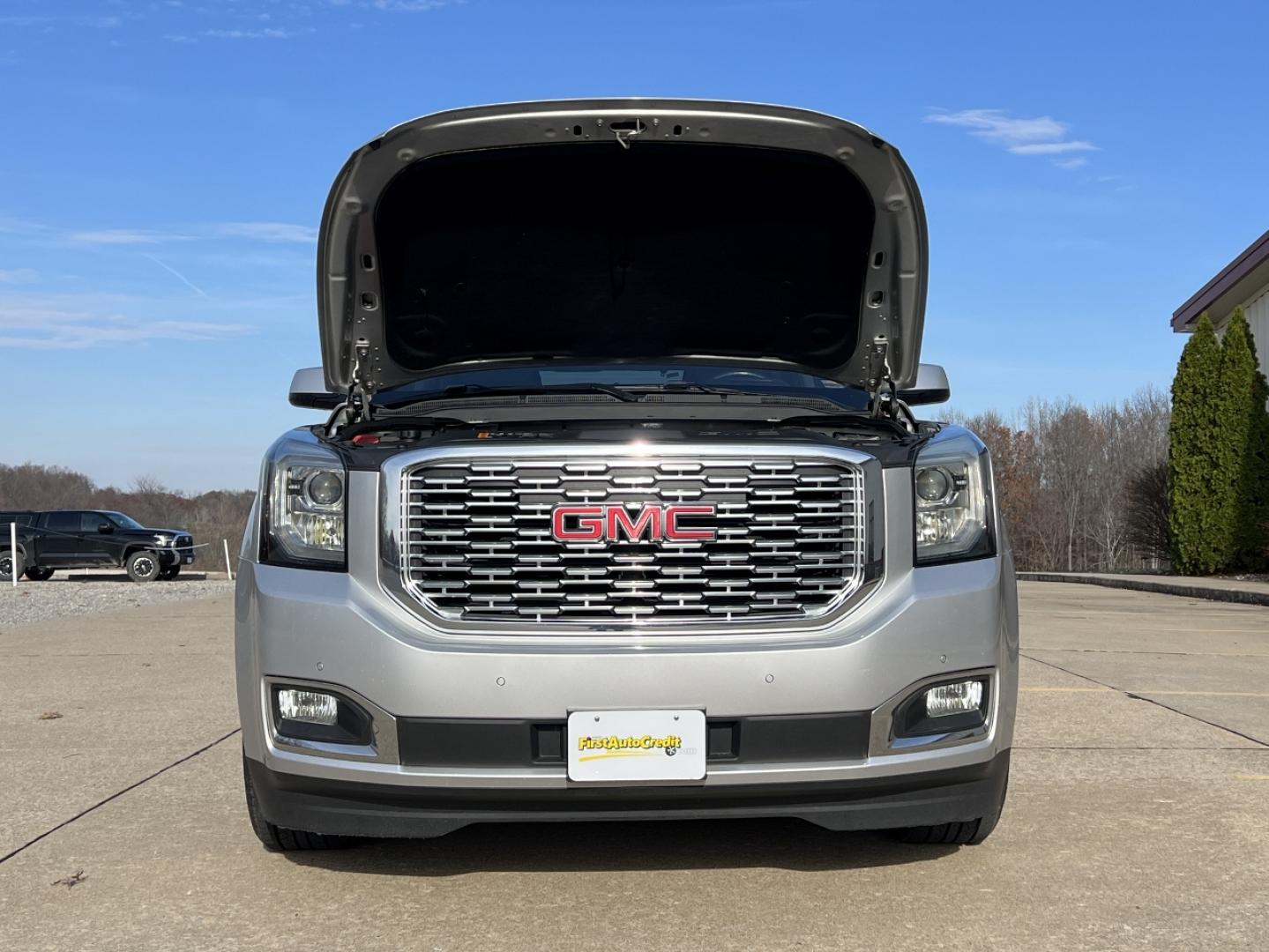 2018 SILVER /Black Leather GMC Yukon Denali 4WD (1GKS2CKJ8JR) with an 6.2L V8 engine, Automatic transmission, located at 2990 Old Orchard Rd., Jackson, MO, 63755, 37.354214, -89.612106 - 2018 GMC Yukon Denali 138xxx miles 4 Wheel Drive 6.2L V8 Automatic Leather 3rd Row Navigation Backup Camera Power/Heated/Cooled Seats Heated Rear Seats Heated Steering Wheel Bluetooth Remote Start Heads Up Display Cruise Power Windows/Locks/Mirrors We have financing available and we - Photo#43