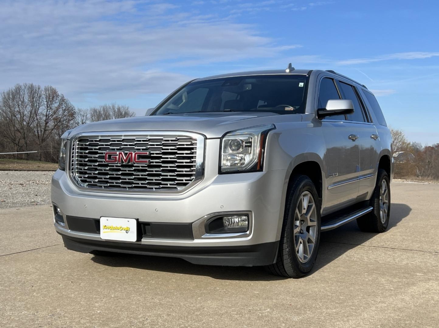 2018 SILVER /Black Leather GMC Yukon Denali 4WD (1GKS2CKJ8JR) with an 6.2L V8 engine, Automatic transmission, located at 2990 Old Orchard Rd., Jackson, MO, 63755, 37.354214, -89.612106 - 2018 GMC Yukon Denali 138xxx miles 4 Wheel Drive 6.2L V8 Automatic Leather 3rd Row Navigation Backup Camera Power/Heated/Cooled Seats Heated Rear Seats Heated Steering Wheel Bluetooth Remote Start Heads Up Display Cruise Power Windows/Locks/Mirrors We have financing available and we - Photo#9