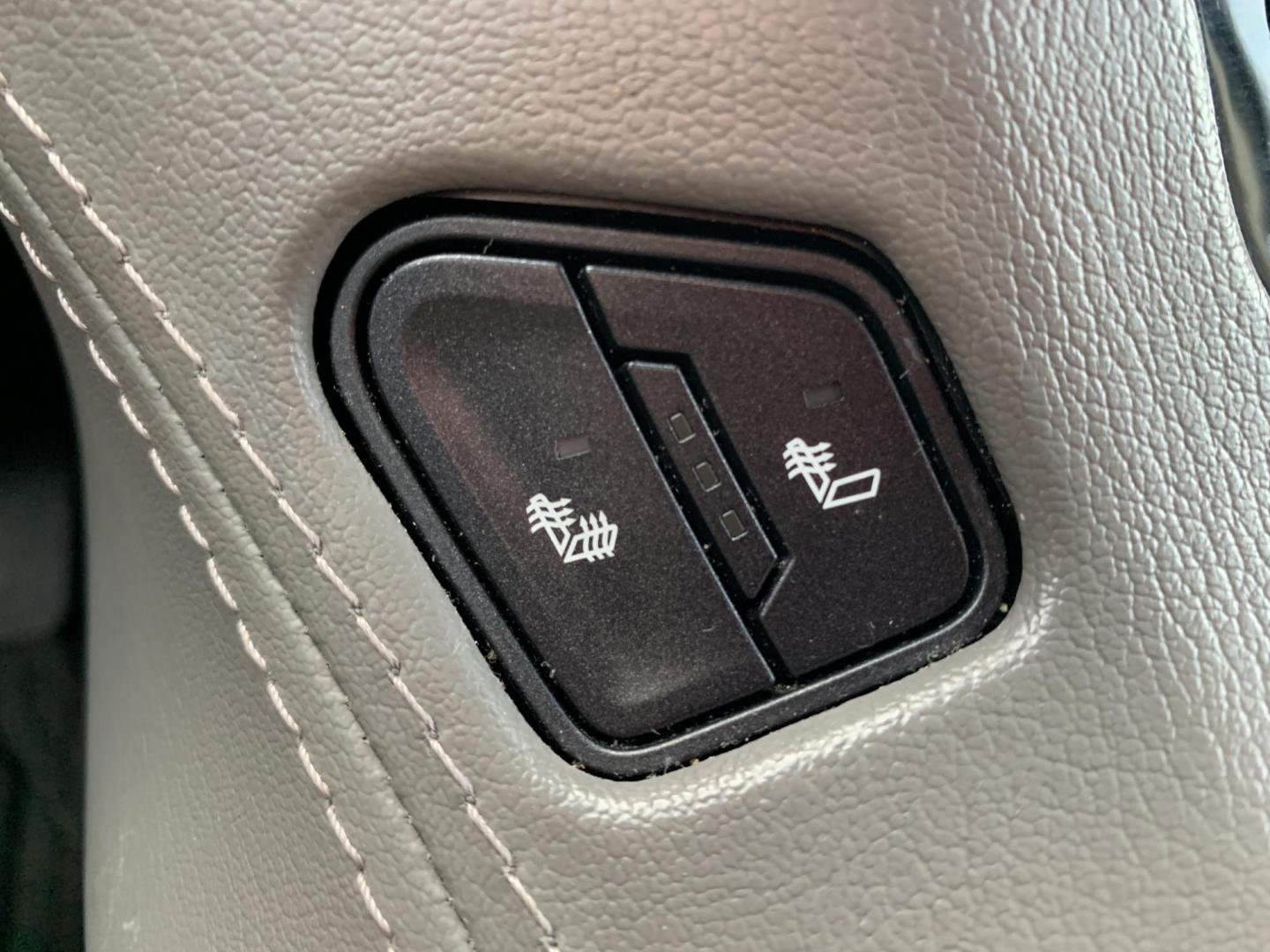 2020 MAROON /GRAY Chevrolet Tahoe LT 4WD (1GNSKBKC6LR) with an 5.3L V8 OHV 16V engine, 6A transmission, located at 506 S. Kingshighway, Cape Girardeau, MO, 63703, (573) 235-5000, 37.294991, -89.553635 - 2020 Chevrolet Tahoe LT 93,xxx miles 4WD Heated Seats Air Conditioning Power Windows Power Locks Power Steering Tilt Wheel AM/FM CD/MP3 Satellite Keyless Entry Daytime Running Lights Dual Airbags Front Head and Side Passenger Airbag Sensor All Wheel ABS We have financing available an - Photo#11