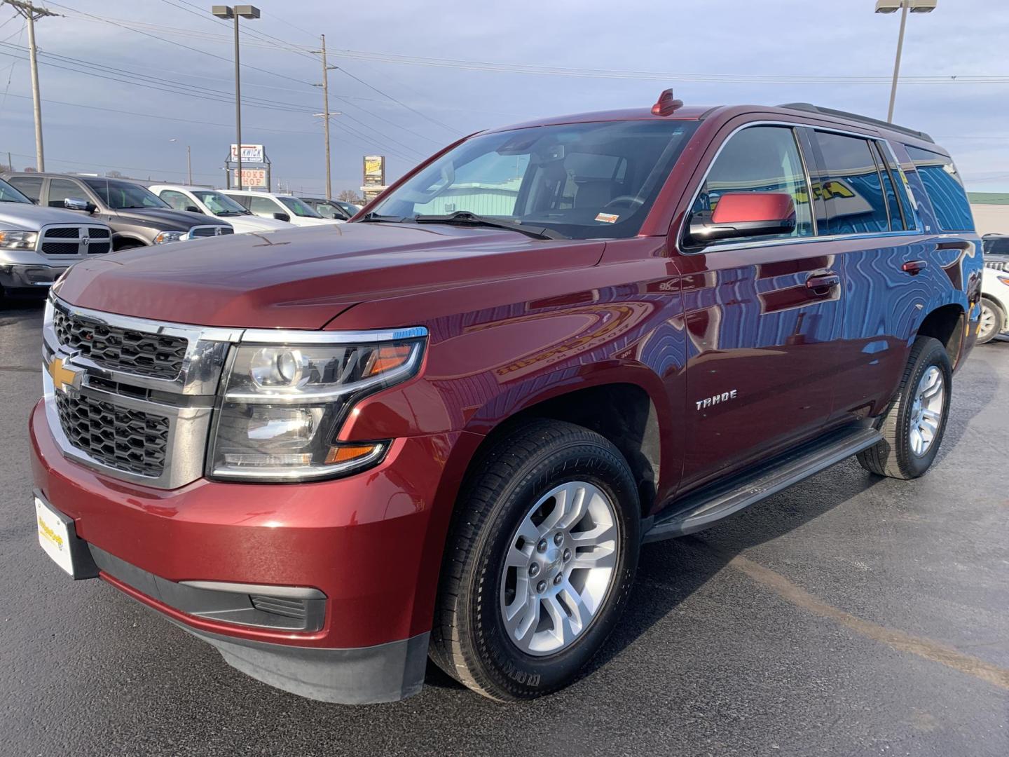 2020 MAROON /GRAY Chevrolet Tahoe LT 4WD (1GNSKBKC6LR) with an 5.3L V8 OHV 16V engine, 6A transmission, located at 506 S. Kingshighway, Cape Girardeau, MO, 63703, (573) 235-5000, 37.294991, -89.553635 - 2020 Chevrolet Tahoe LT 93,xxx miles 4WD Heated Seats Air Conditioning Power Windows Power Locks Power Steering Tilt Wheel AM/FM CD/MP3 Satellite Keyless Entry Daytime Running Lights Dual Airbags Front Head and Side Passenger Airbag Sensor All Wheel ABS We have financing available an - Photo#2